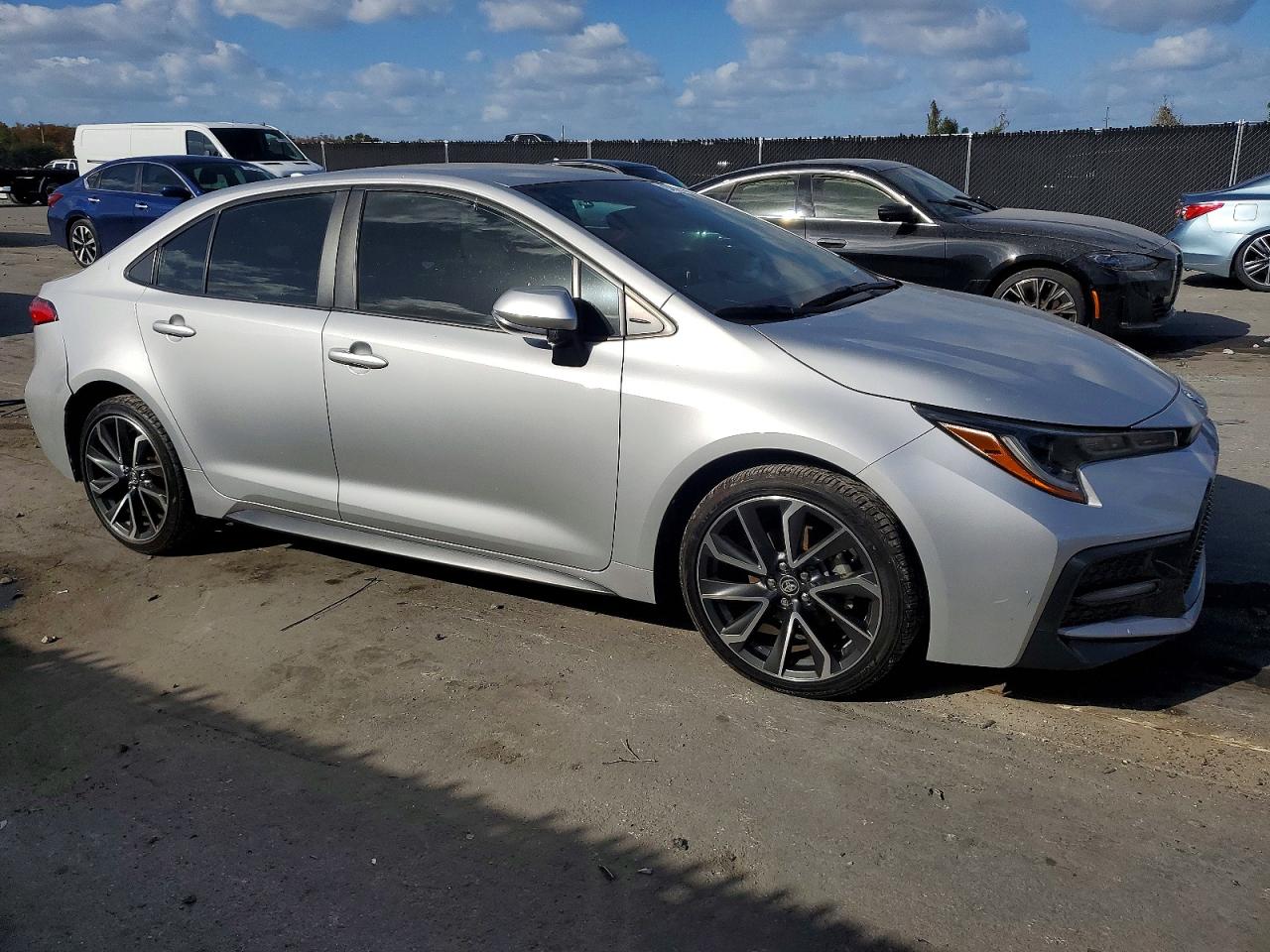 2022 TOYOTA COROLLA SE photo 4