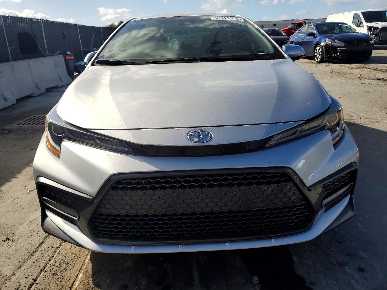 2022 TOYOTA COROLLA SE photo 5