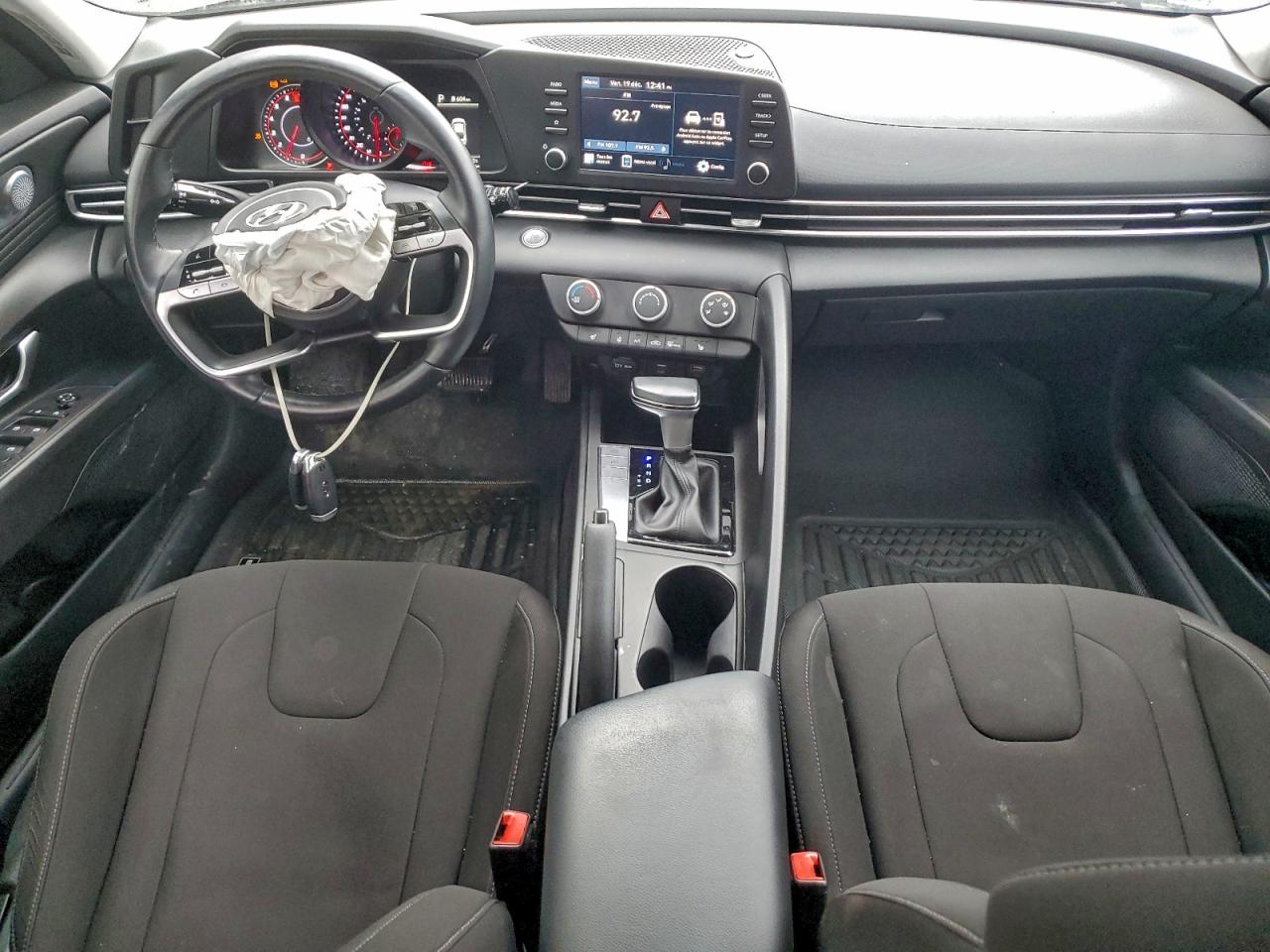 2022 HYUNDAI ELANTRA SEL photo 8