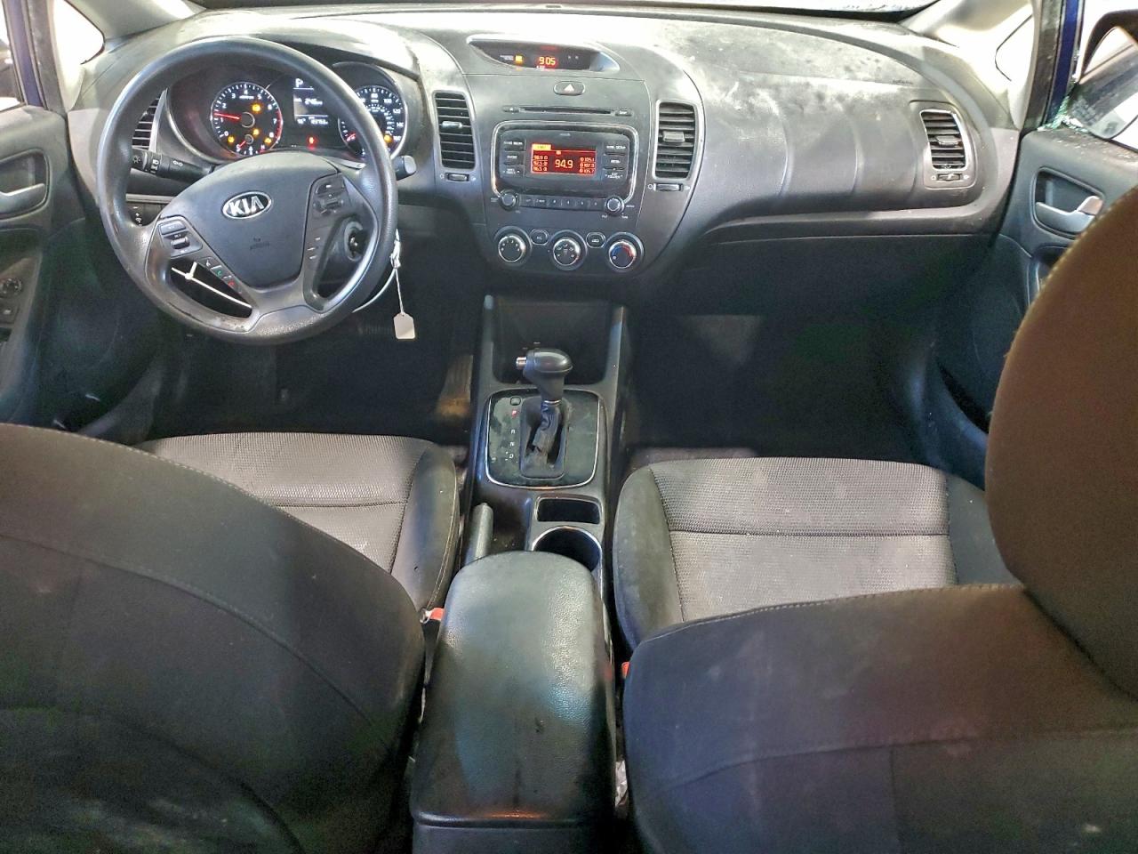 2017 KIA FORTE LX photo 8