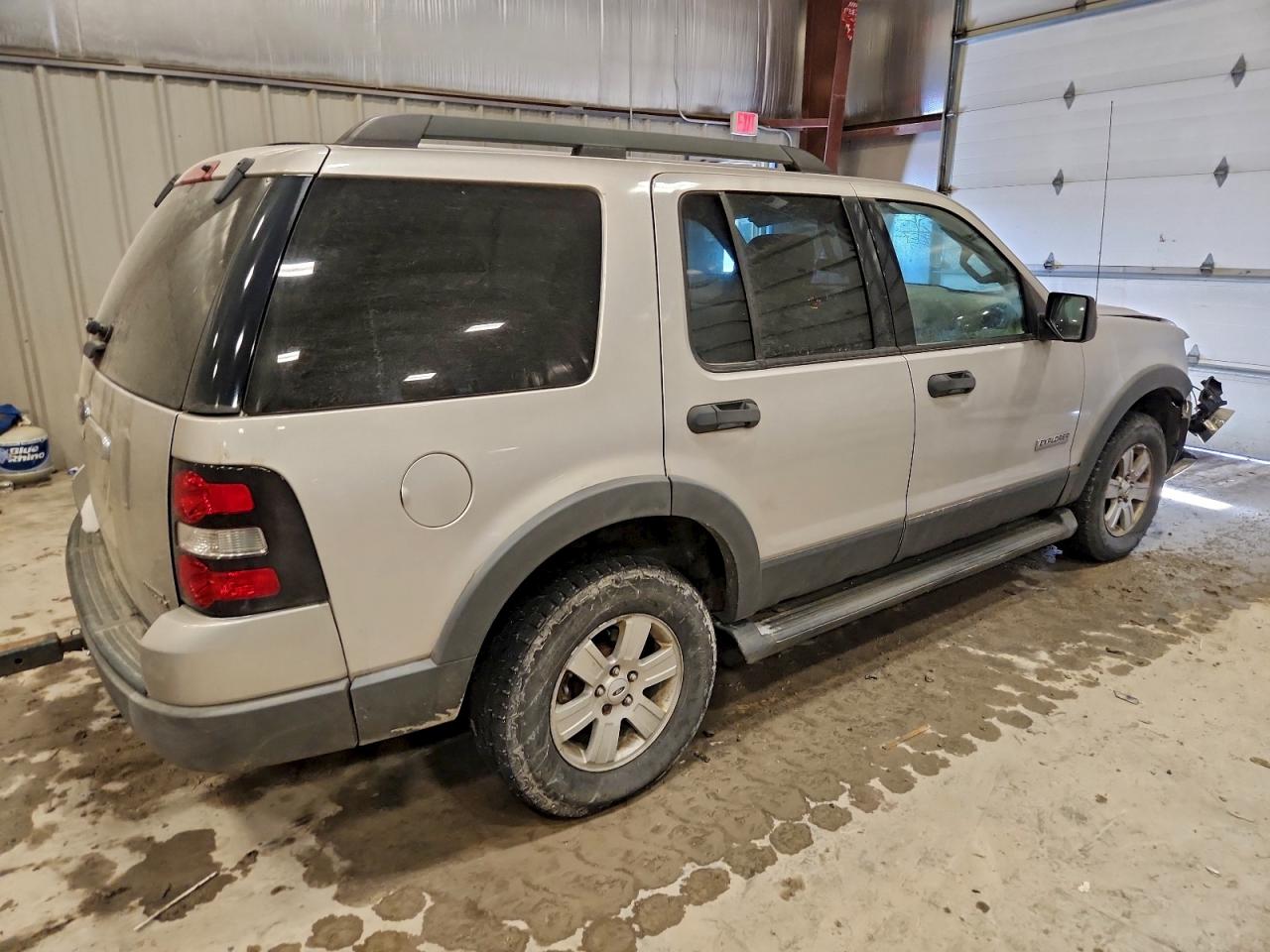 2006 FORD EXPLORER XLT photo 3