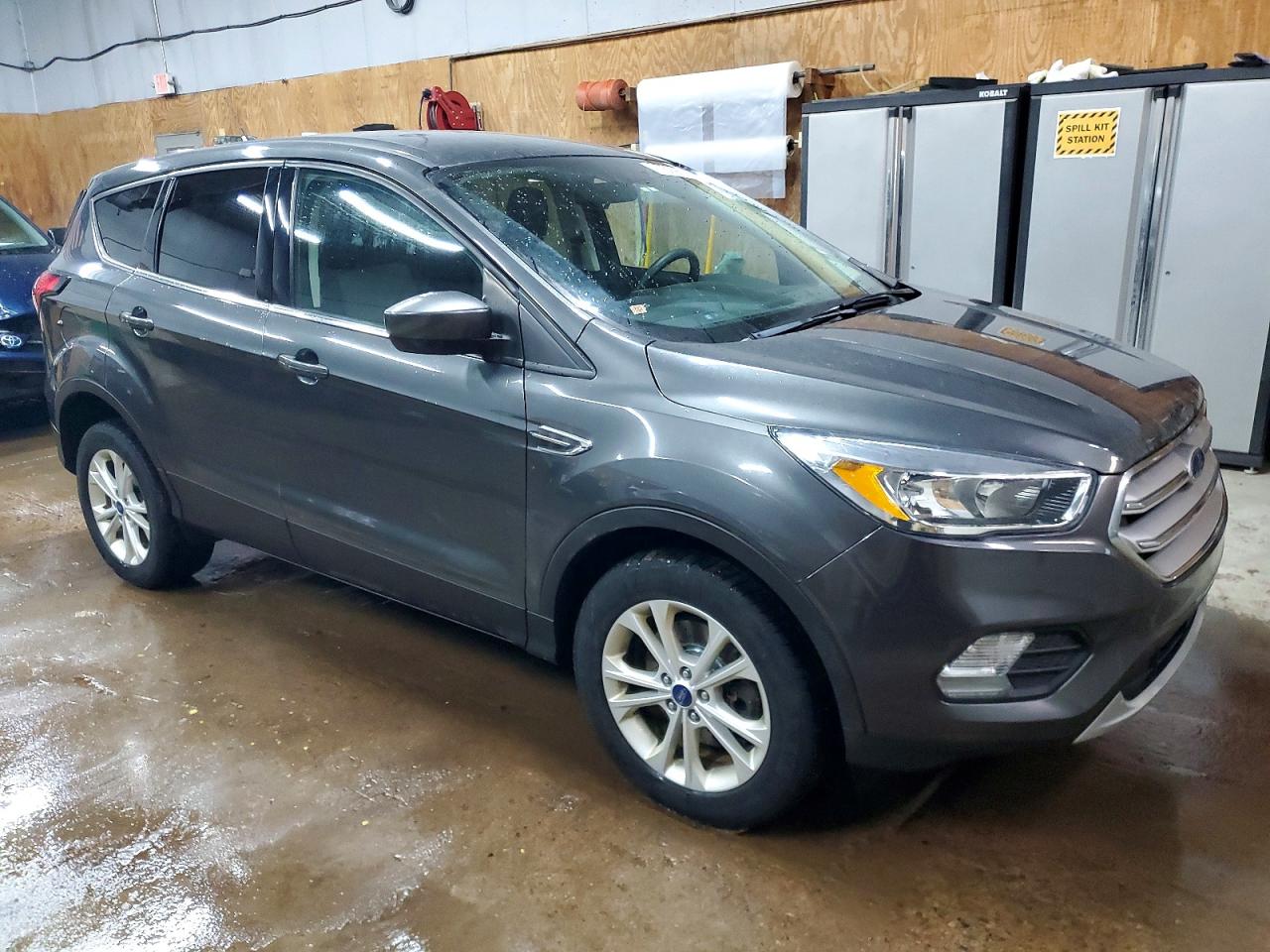 2019 FORD ESCAPE SE photo 4