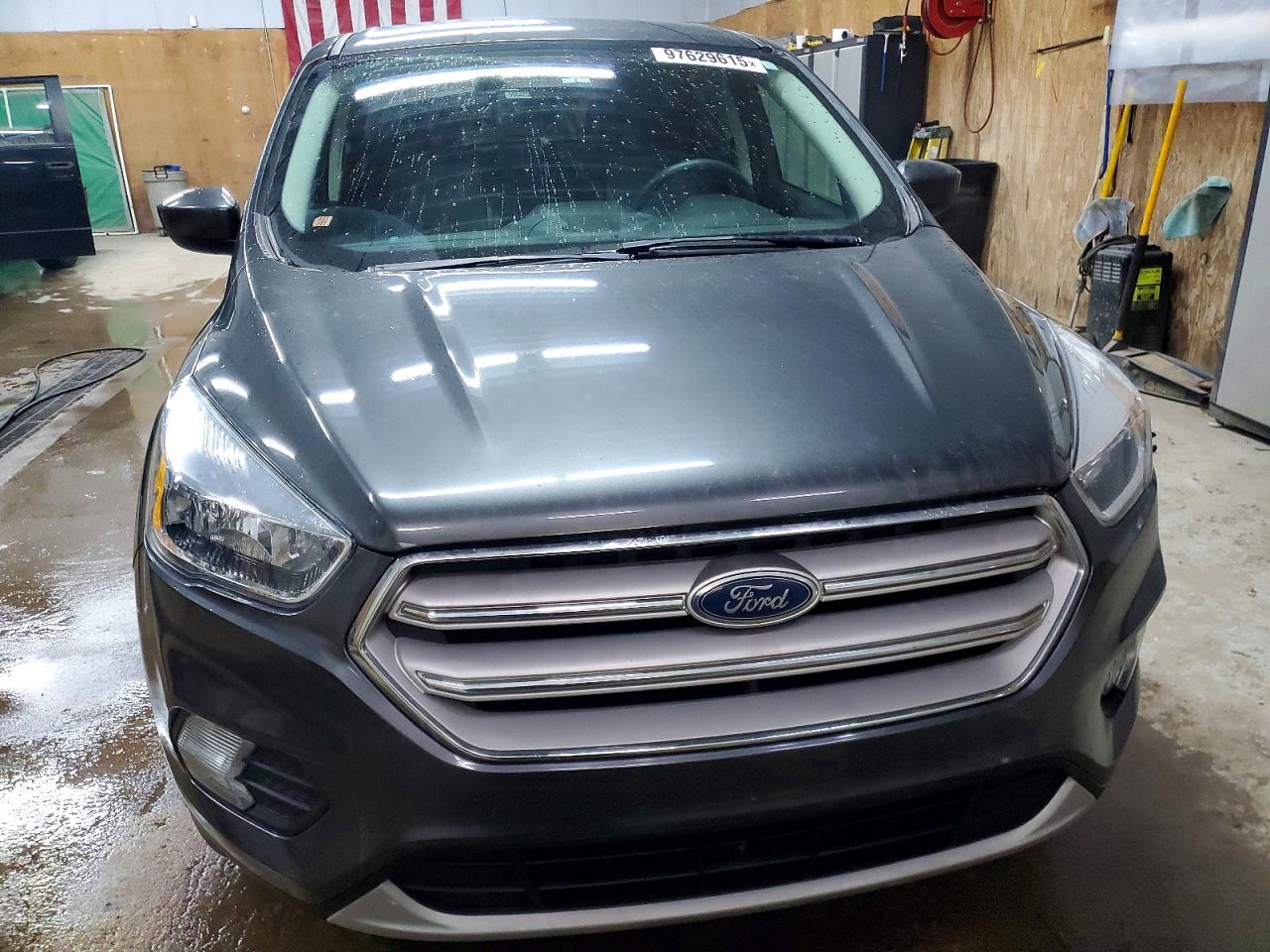 2019 FORD ESCAPE SE photo 5