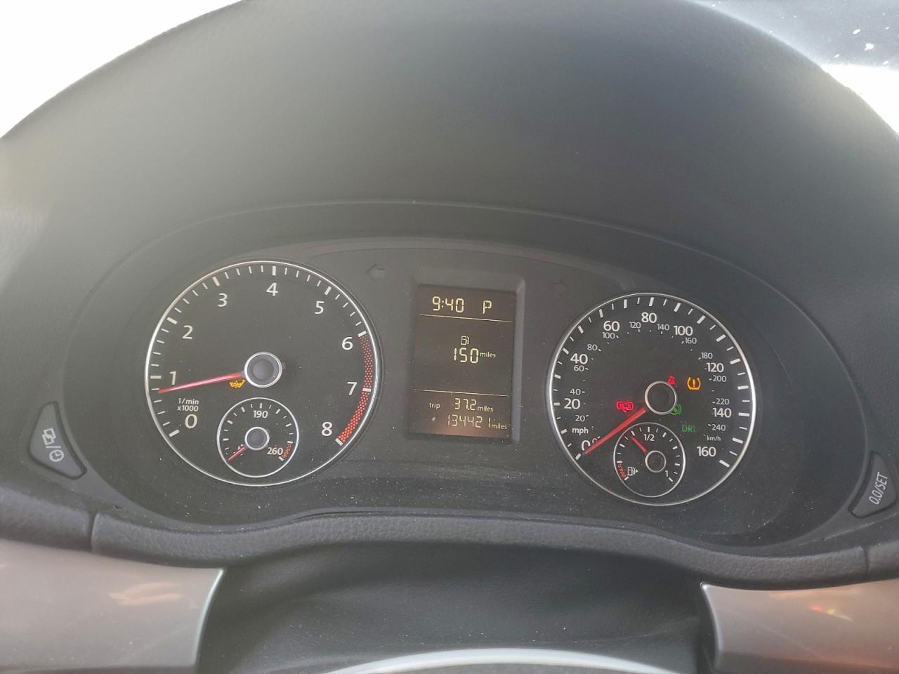 2015 VOLKSWAGEN PASSAT S photo 9