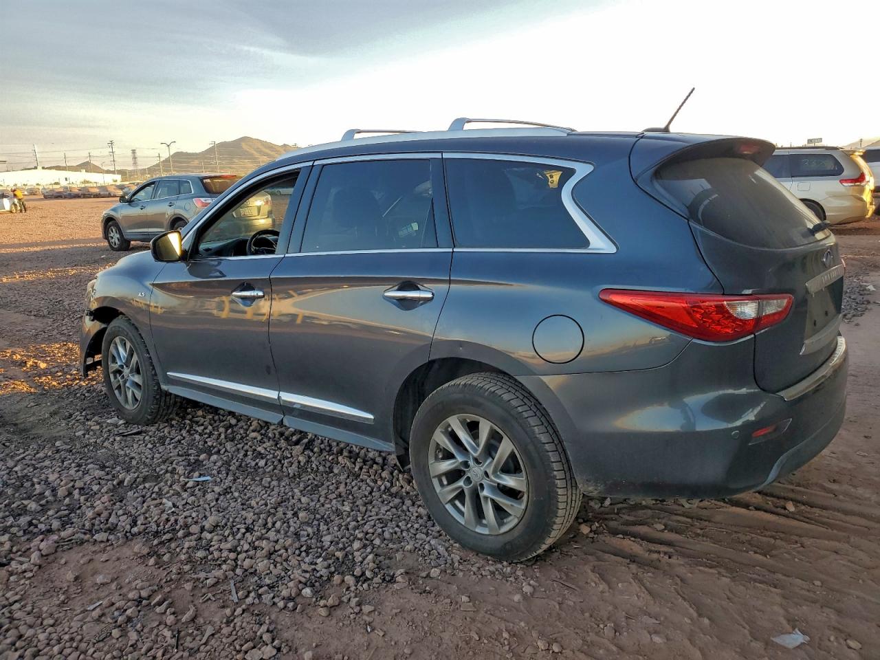 2014 INFINITI QX60 photo 2