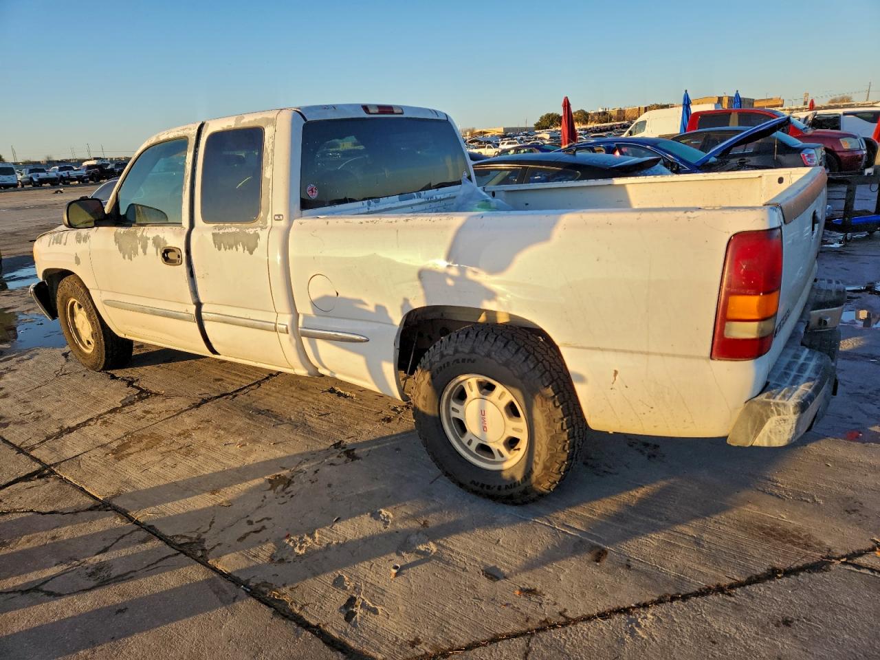 2001 GMC NEW SIERRA C1500 photo 2