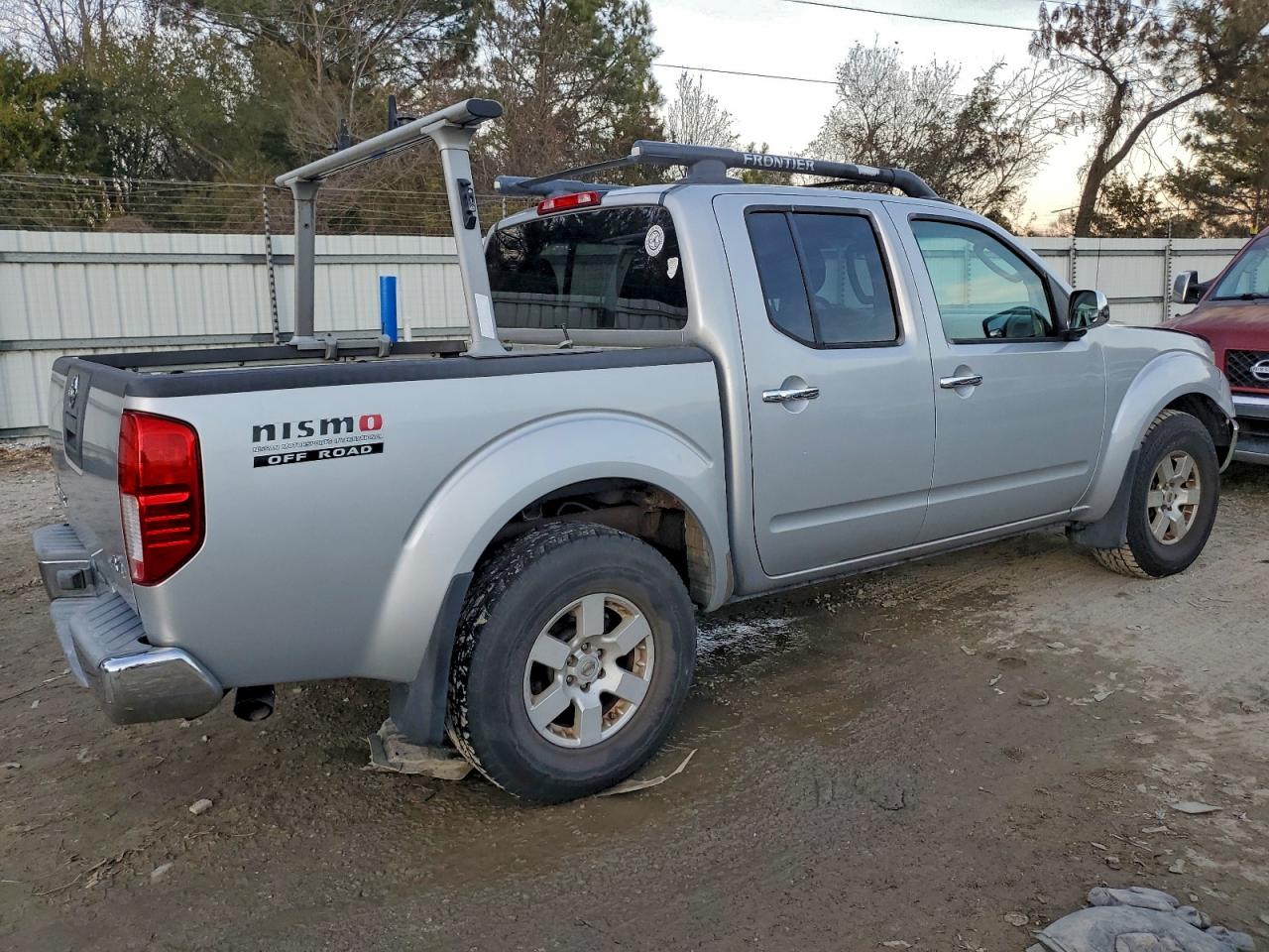 2005 NISSAN FRONTIER CREW CAB LE photo 3