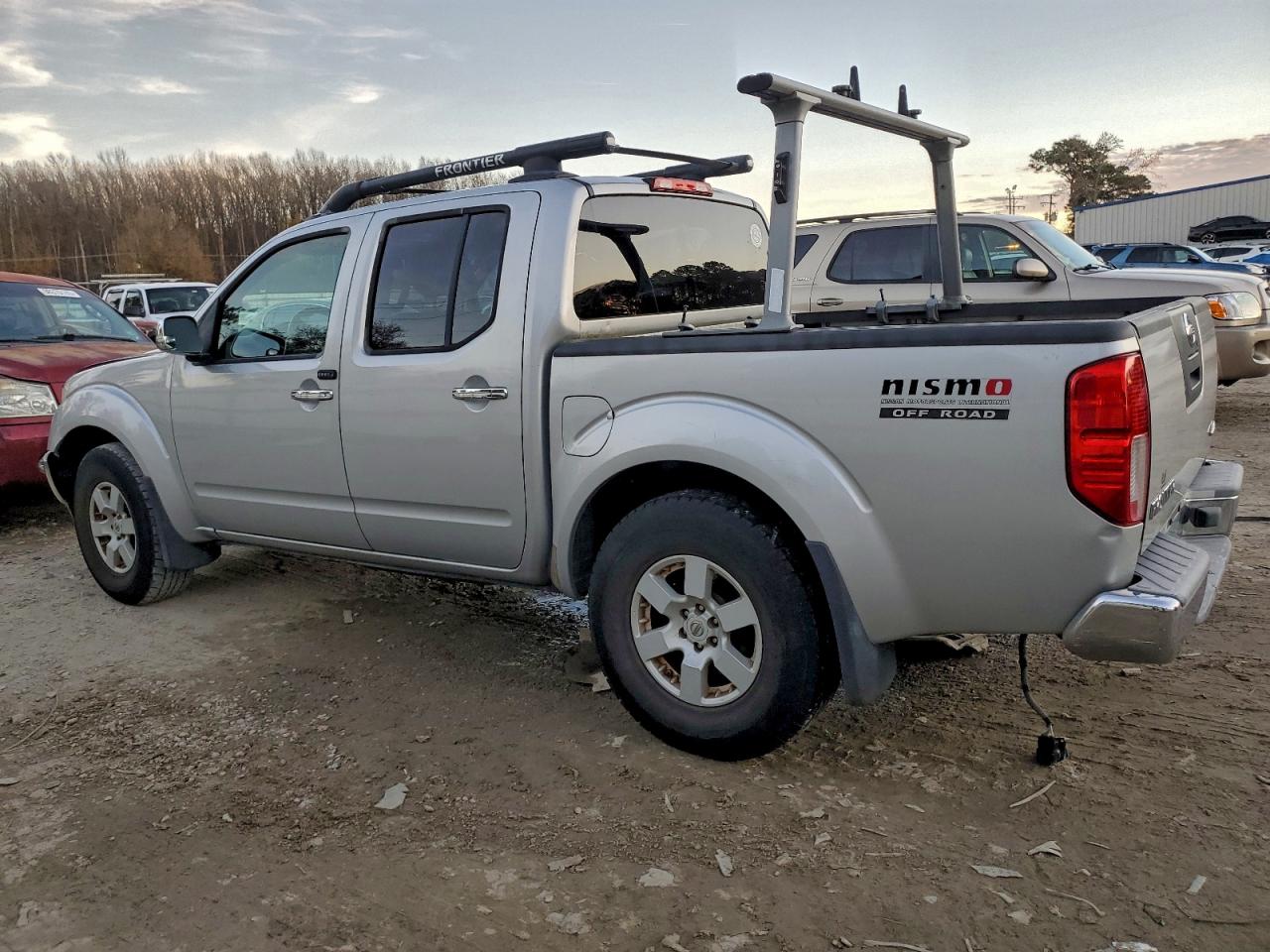 2005 NISSAN FRONTIER CREW CAB LE photo 2