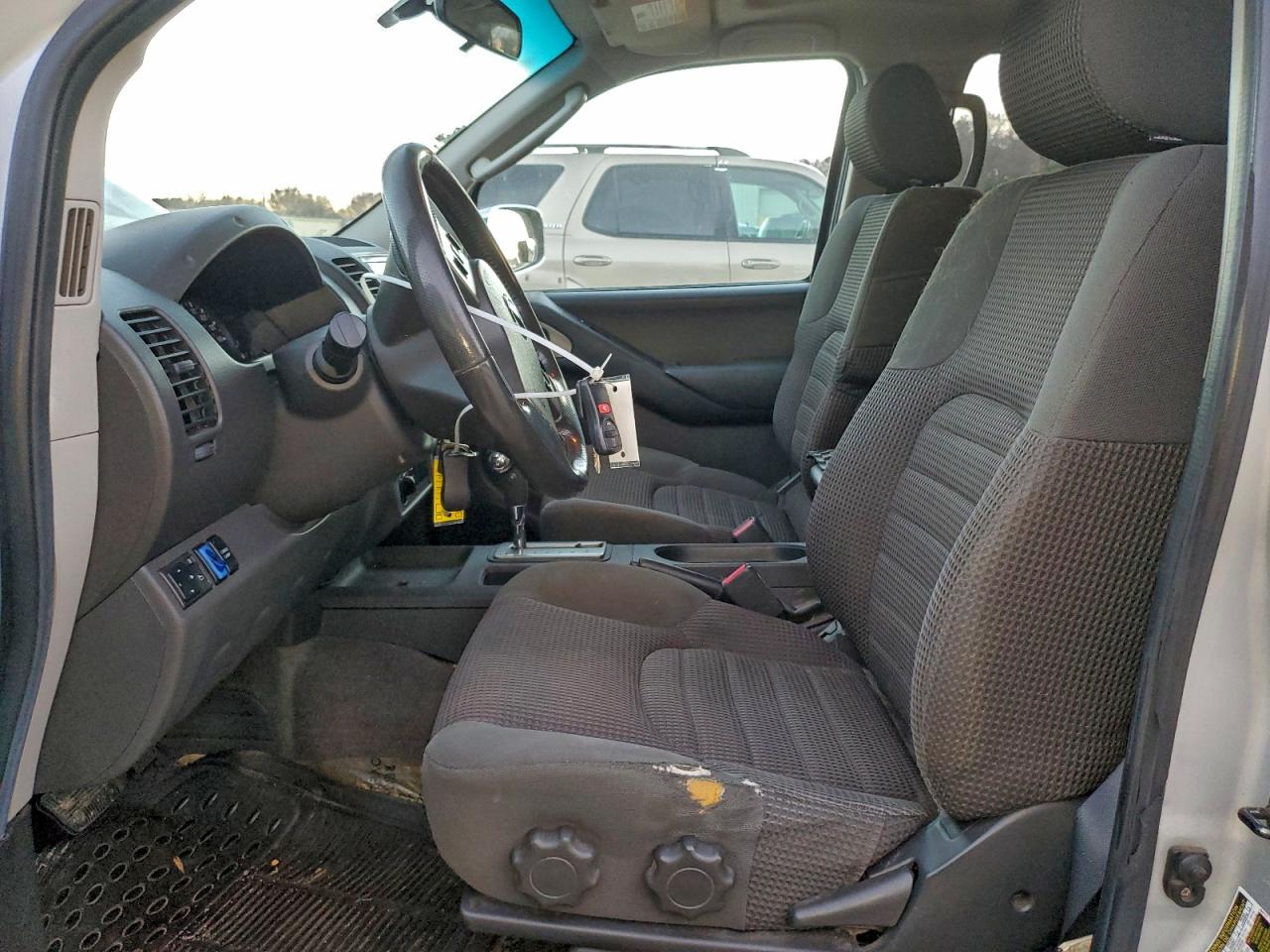 2005 NISSAN FRONTIER CREW CAB LE photo 7