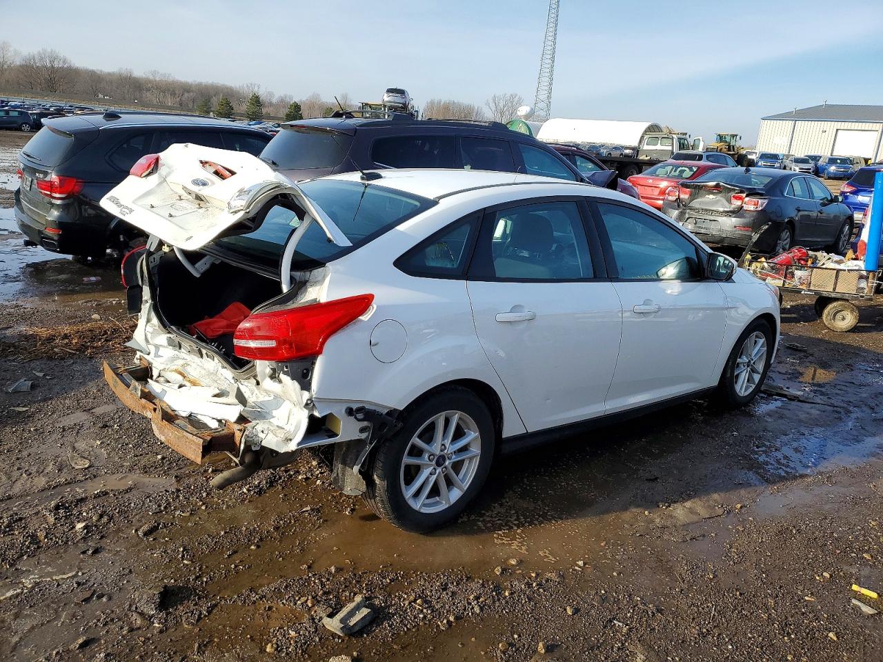 2017 FORD FOCUS SE photo 3
