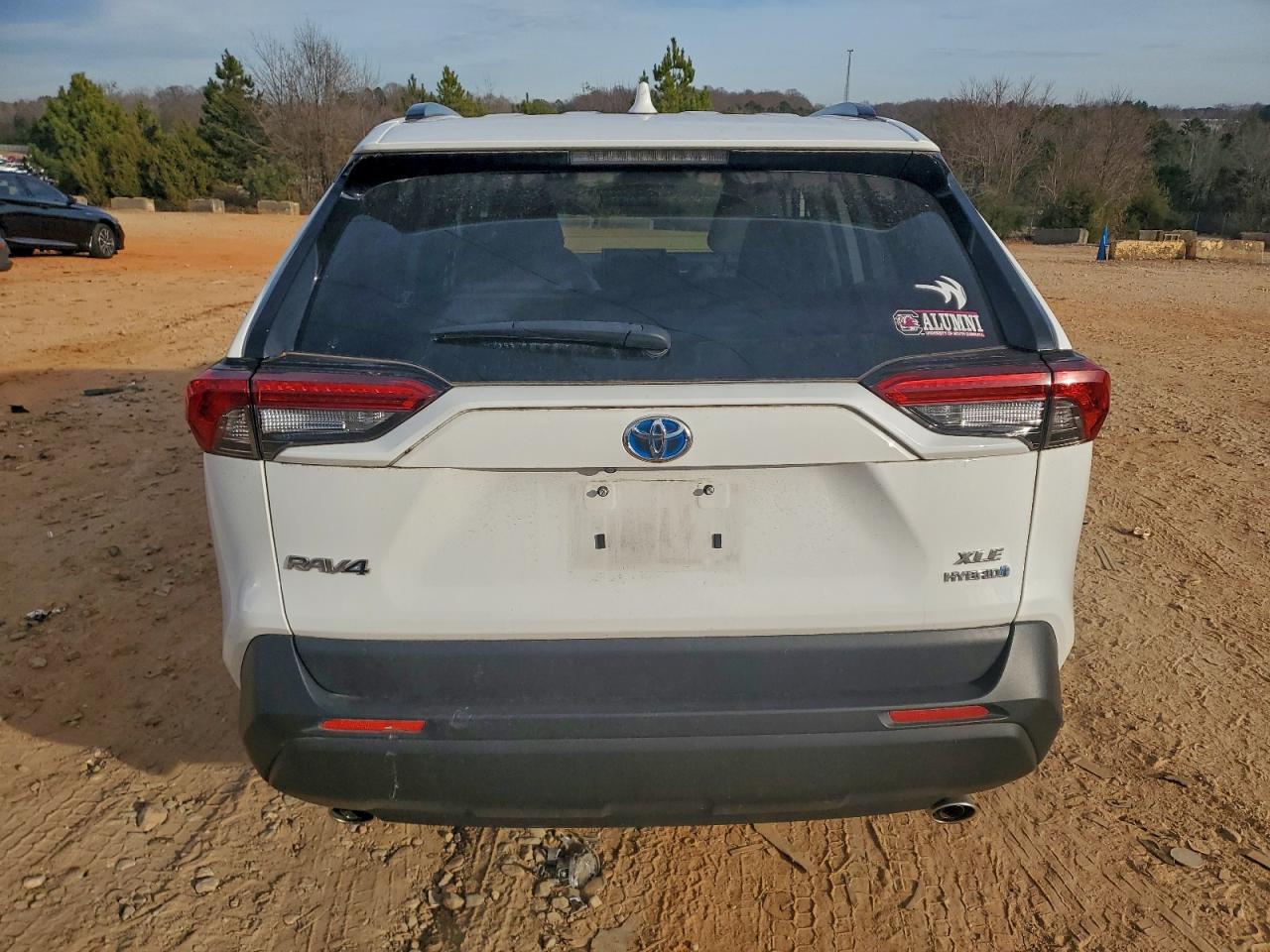 2022 TOYOTA RAV4 XLE photo 6