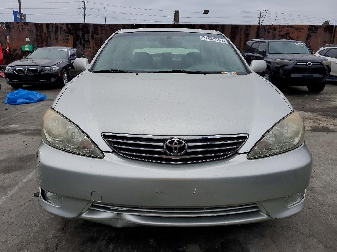 2005 TOYOTA CAMRY LE photo 5