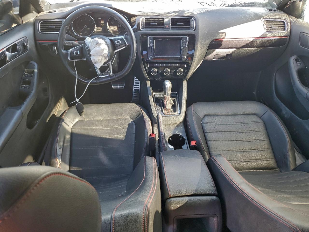 2017 VOLKSWAGEN JETTA GLI photo 8