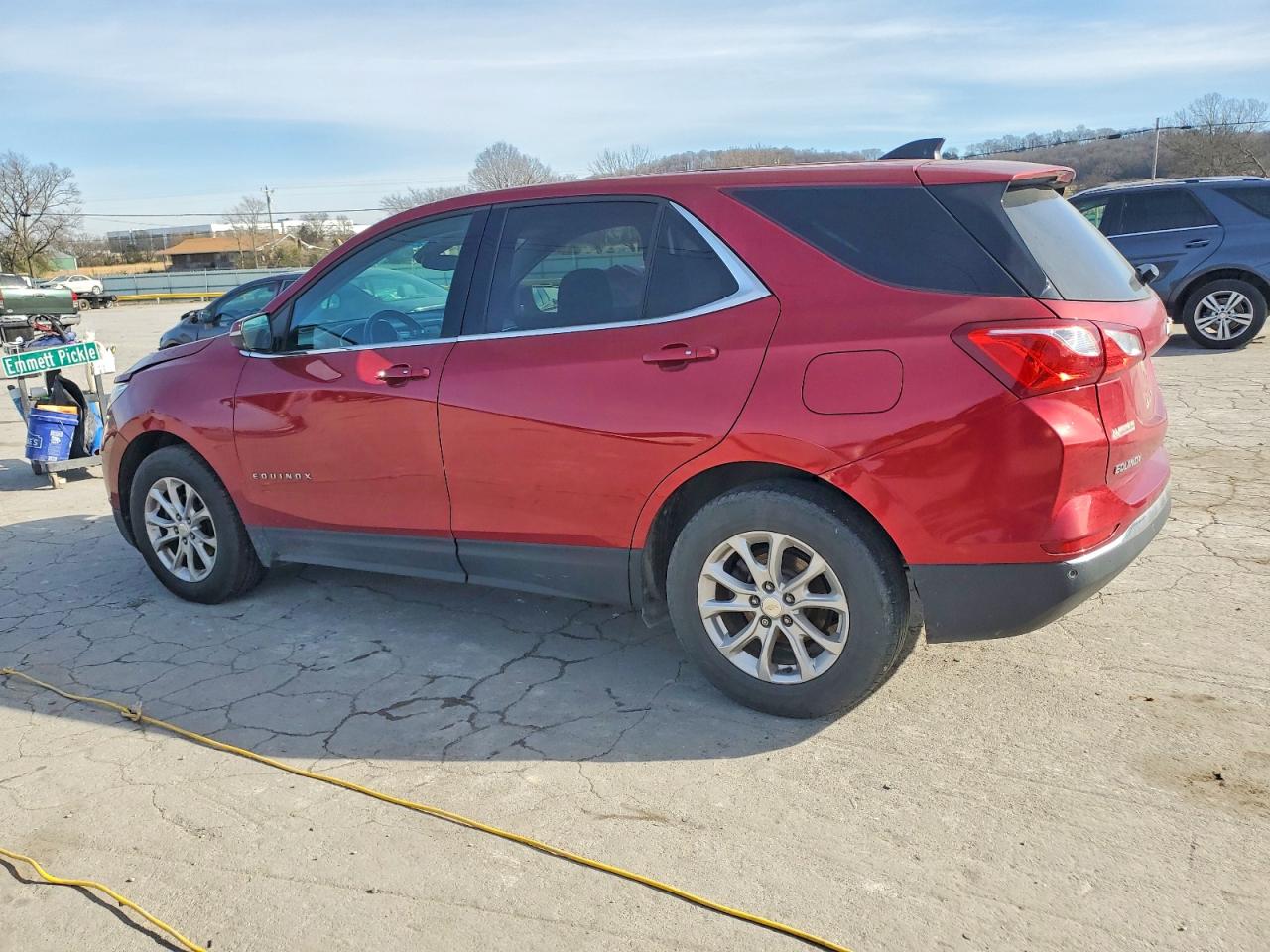 2019 CHEVROLET EQUINOX LT photo 2