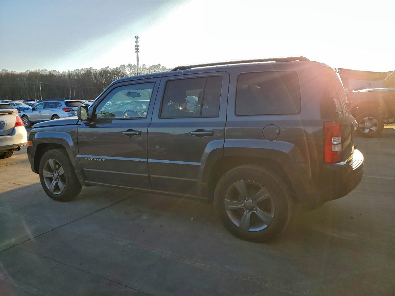 2014 JEEP PATRIOT LATITUDE photo 3