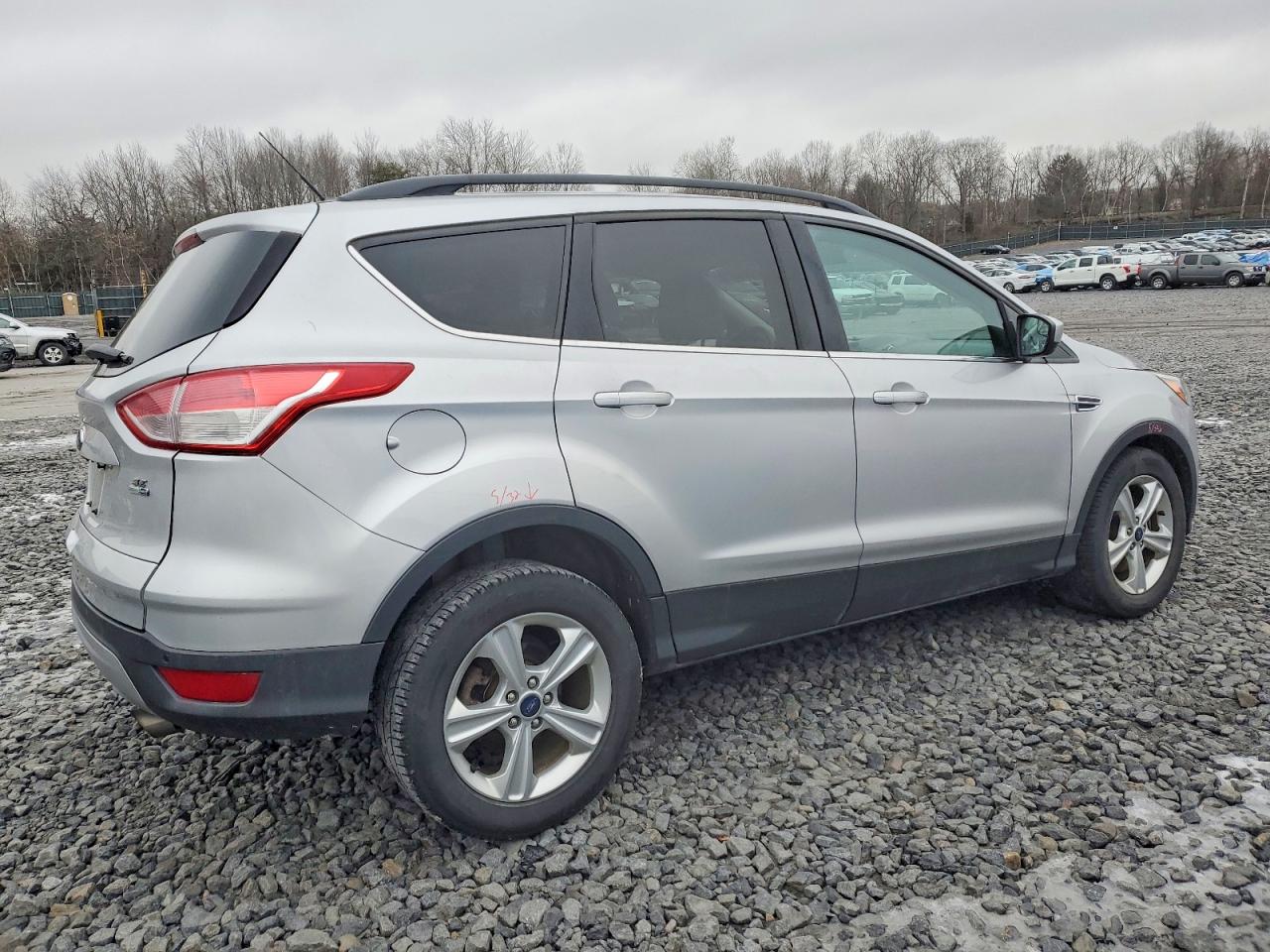 2015 FORD ESCAPE SE photo 3
