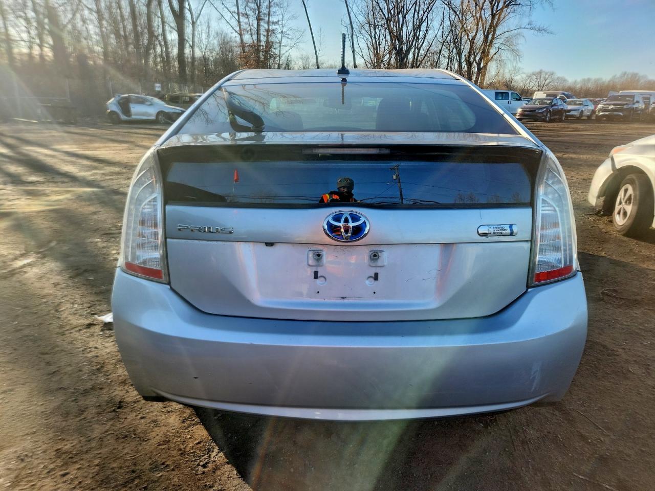 2014 TOYOTA PRIUS PLUG-IN photo 6