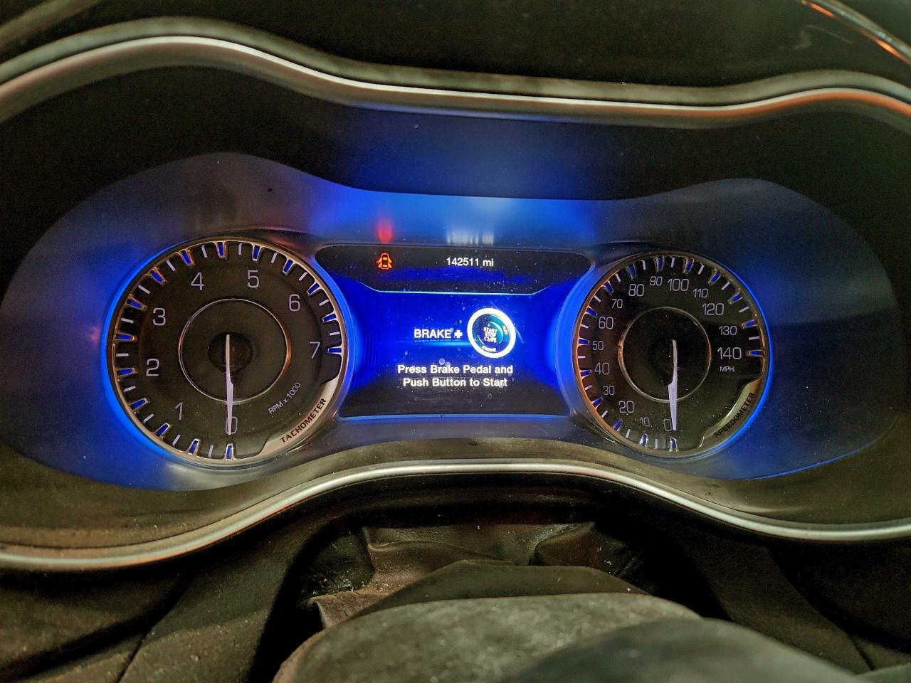 2016 CHRYSLER 200 C photo 9
