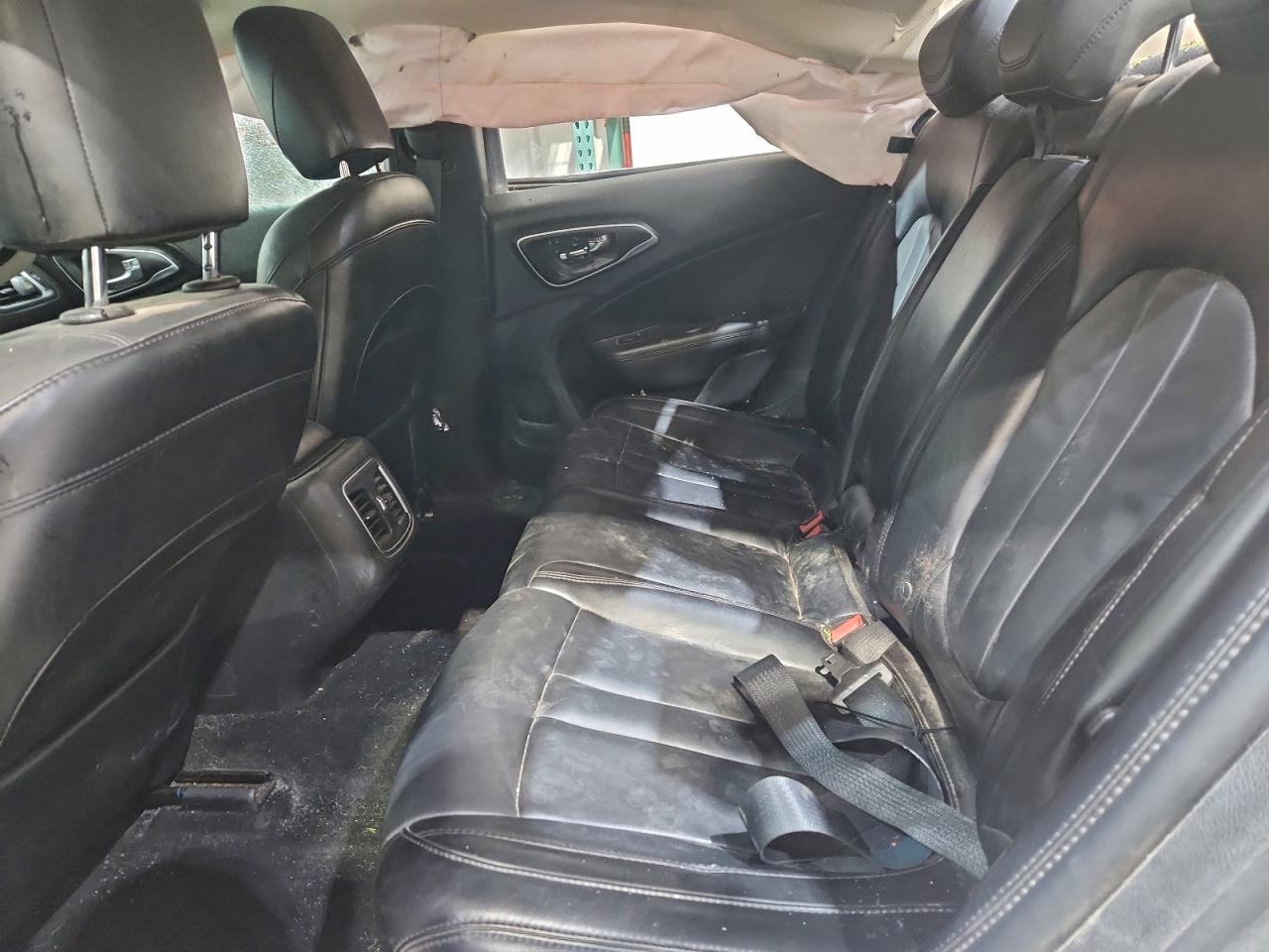 2016 CHRYSLER 200 C photo 10