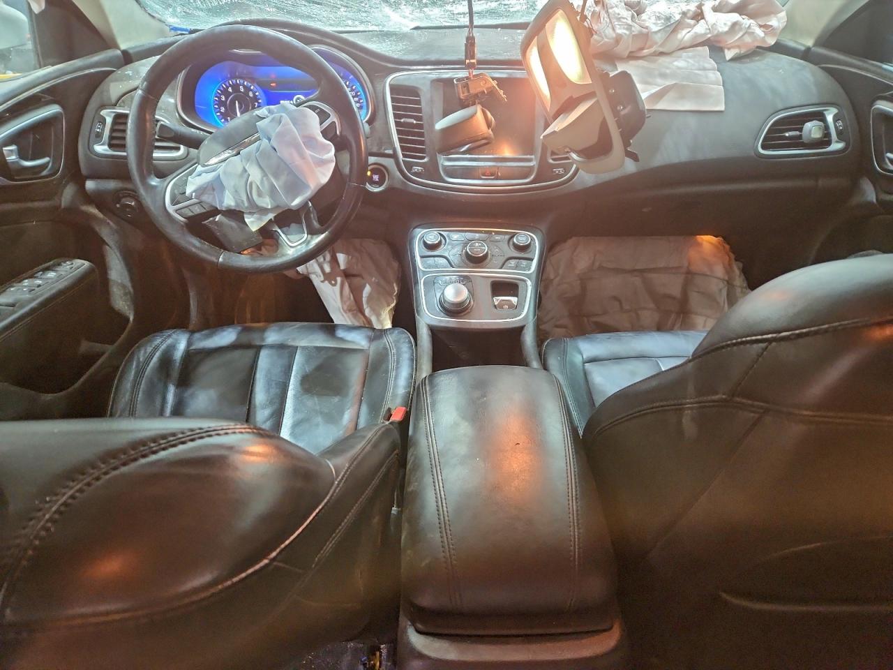 2016 CHRYSLER 200 C photo 8