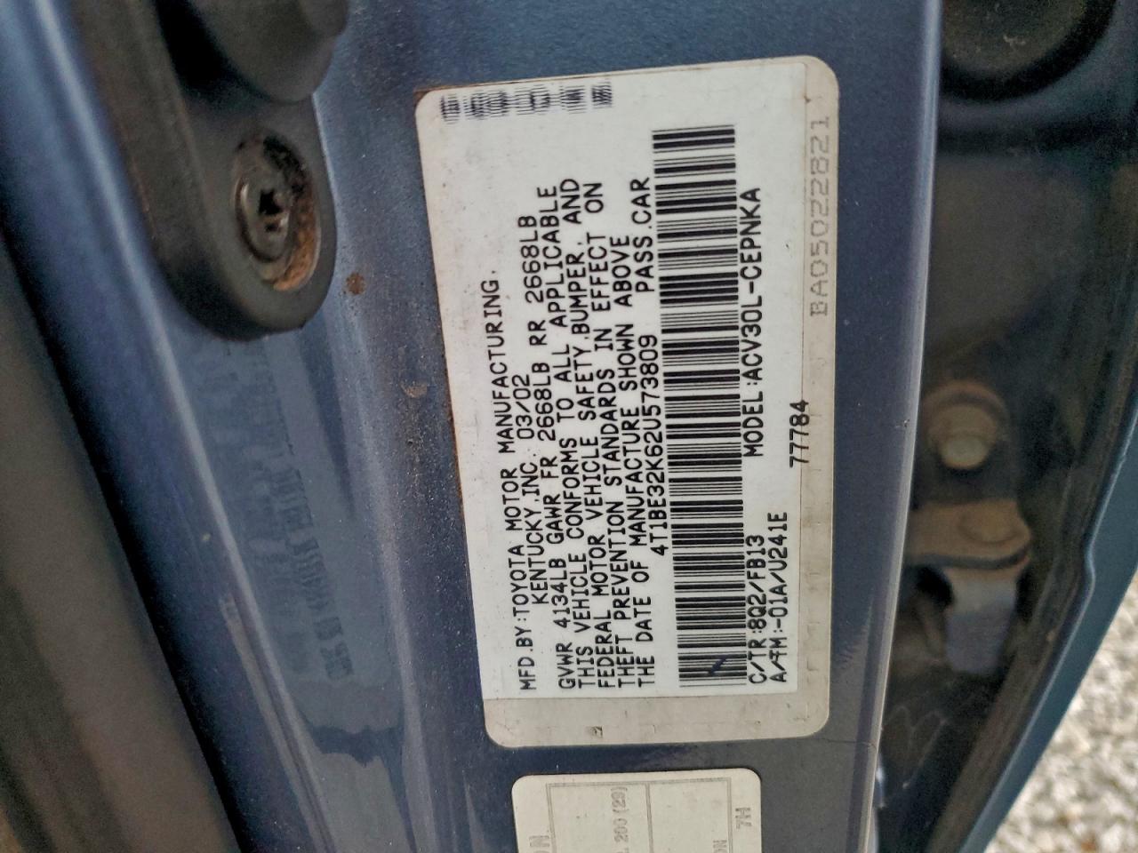 2002 TOYOTA CAMRY LE photo 12