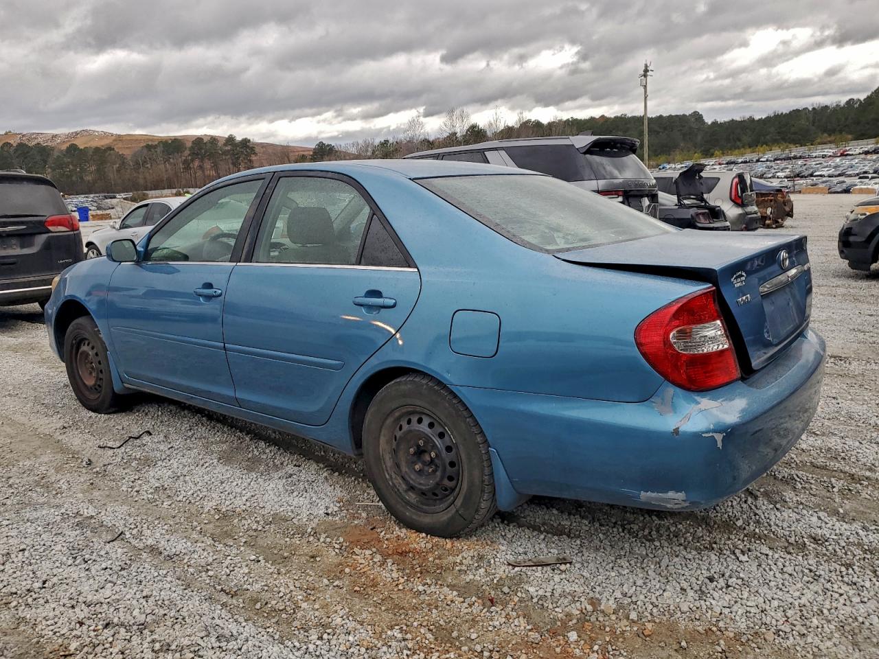 2002 TOYOTA CAMRY LE photo 2