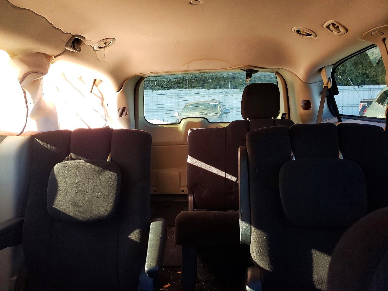 2013 DODGE GRAND CARAVAN SE photo 10