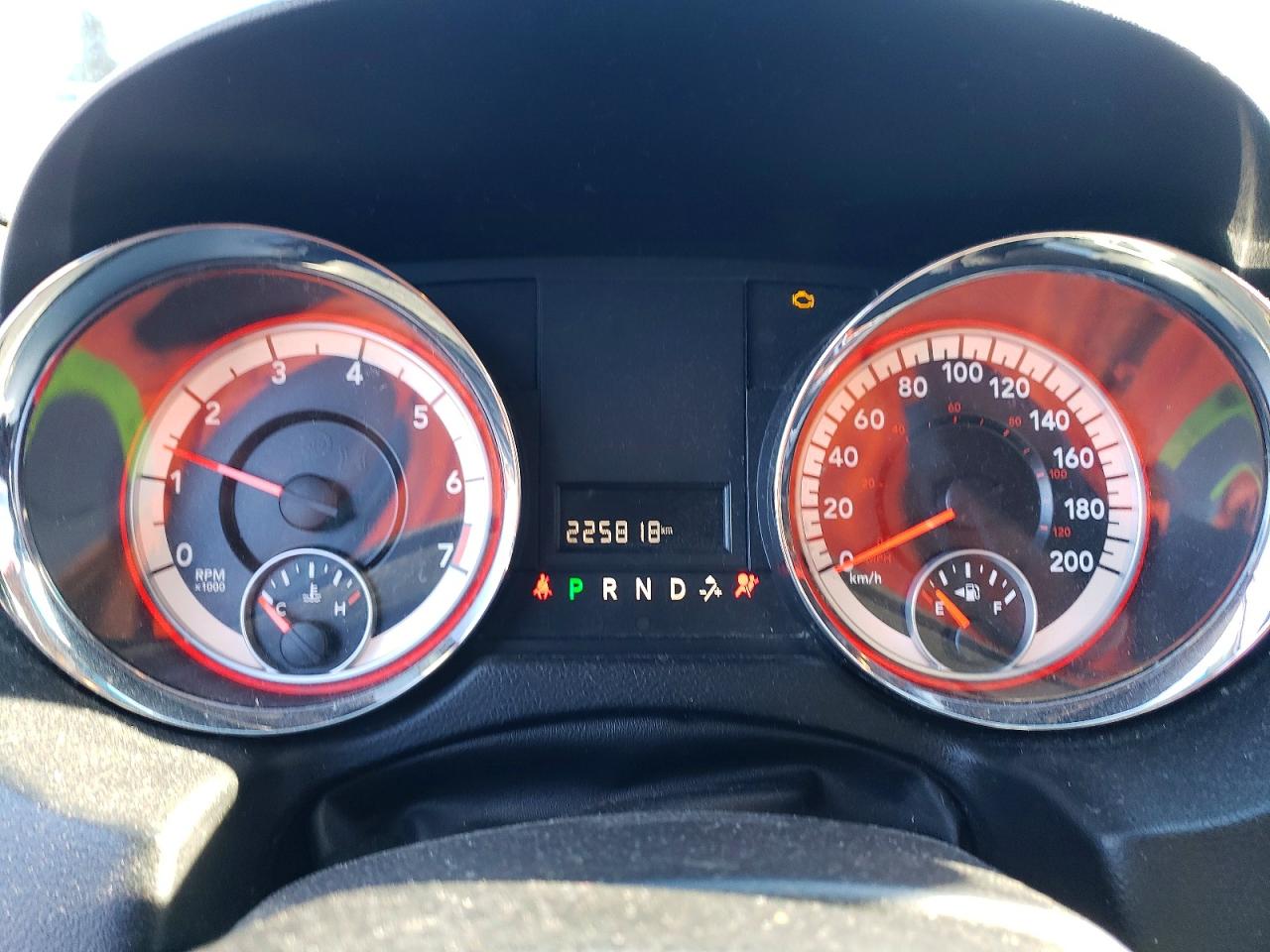 2013 DODGE GRAND CARAVAN SE photo 9