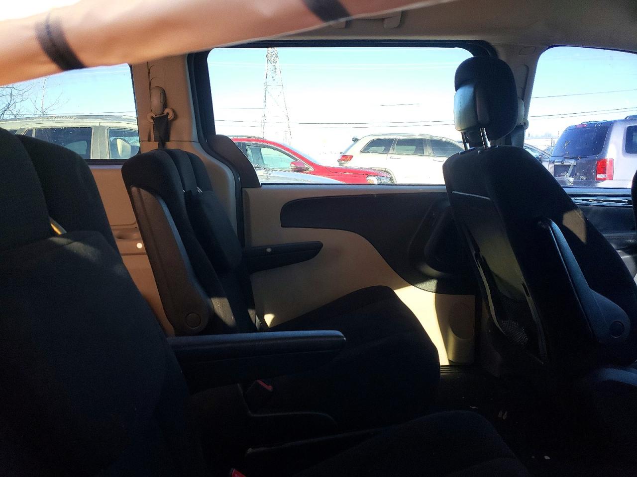 2013 DODGE GRAND CARAVAN SE photo 11