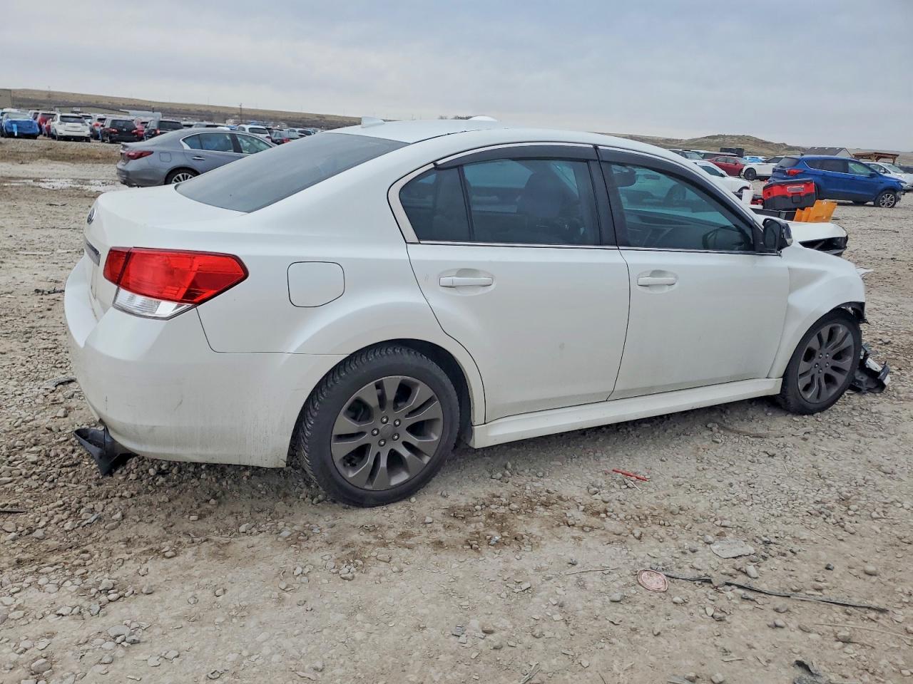 2013 SUBARU LEGACY 2.5I LIMITED photo 3