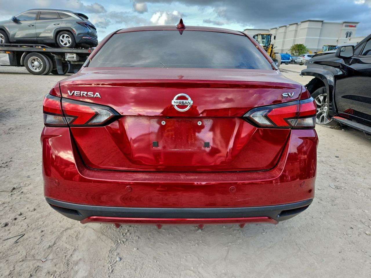 2021 NISSAN VERSA SV photo 6