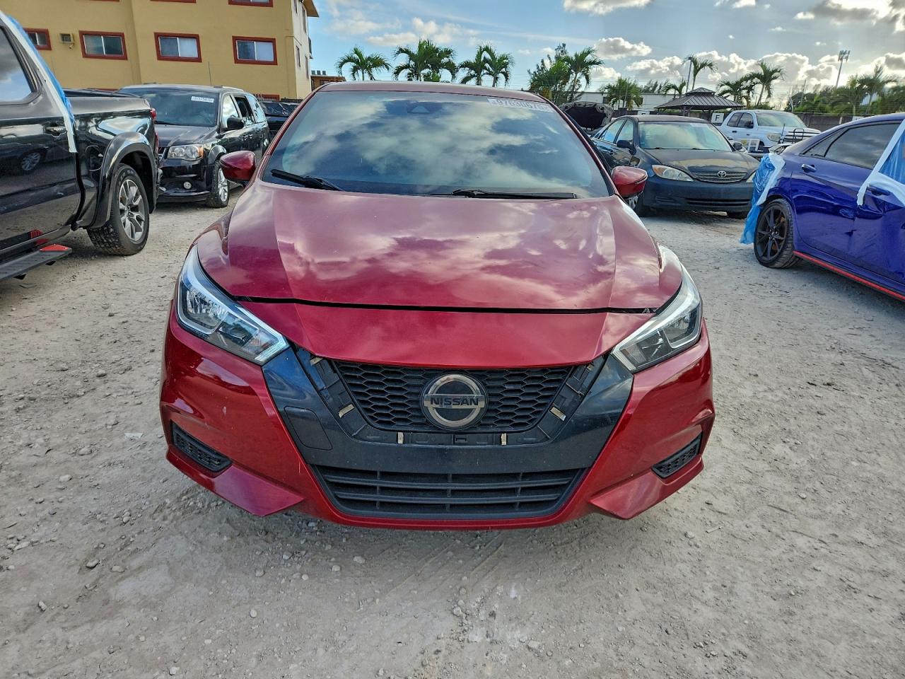 2021 NISSAN VERSA SV photo 5