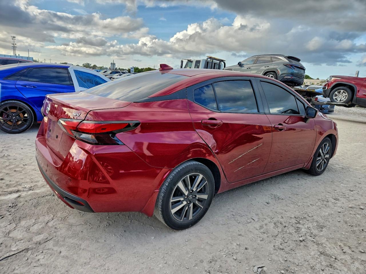 2021 NISSAN VERSA SV photo 3