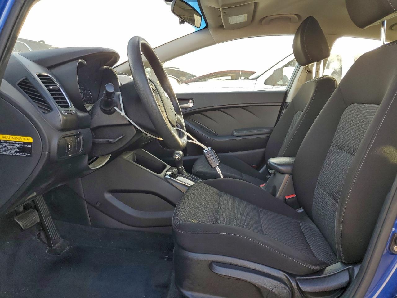 2017 KIA FORTE LX photo 13