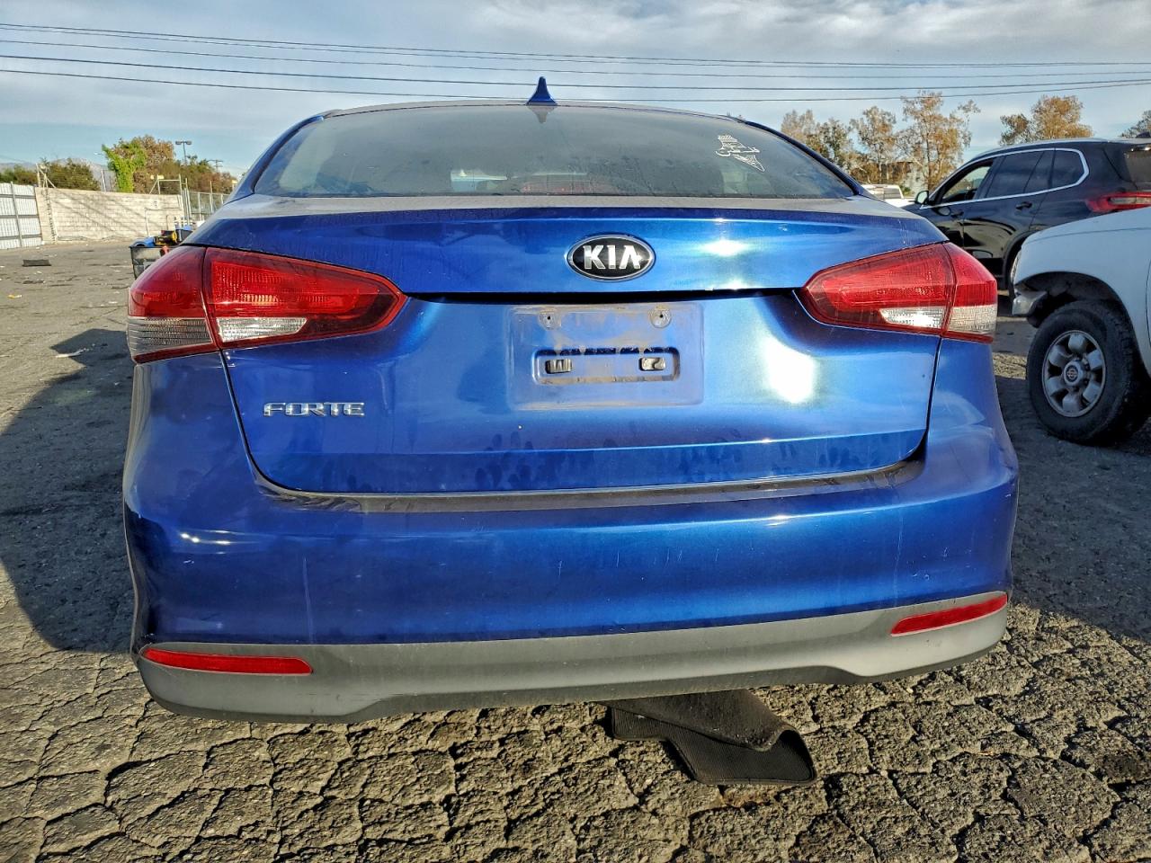 2017 KIA FORTE LX photo 11