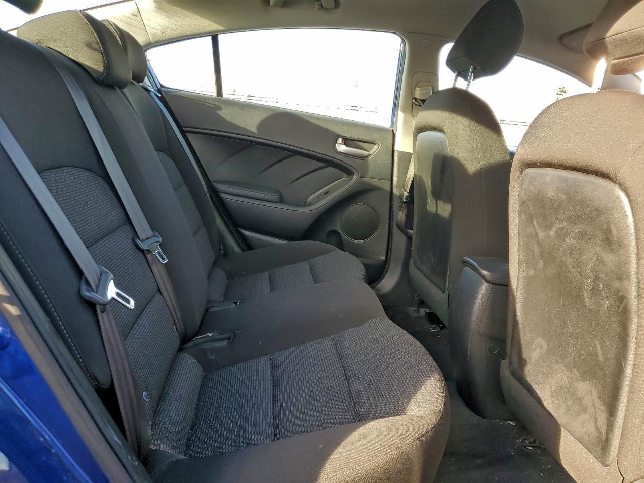 2017 KIA FORTE LX photo 19