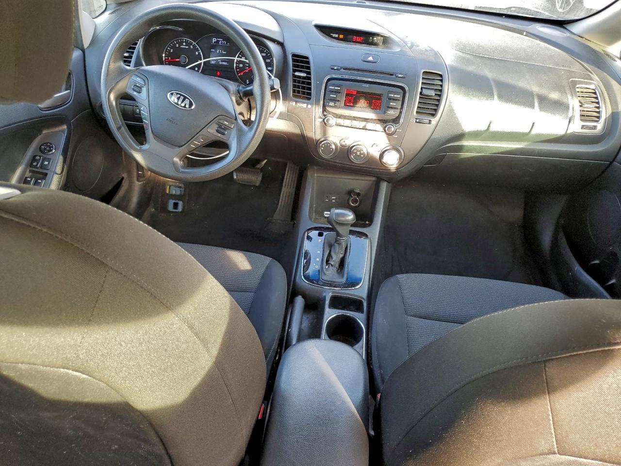 2017 KIA FORTE LX photo 15