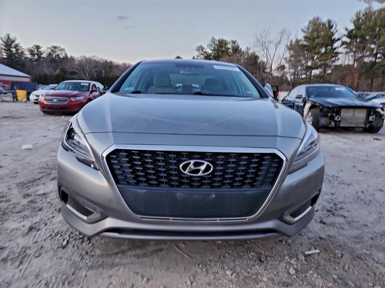 2017 HYUNDAI SONATA HYBRID photo 5