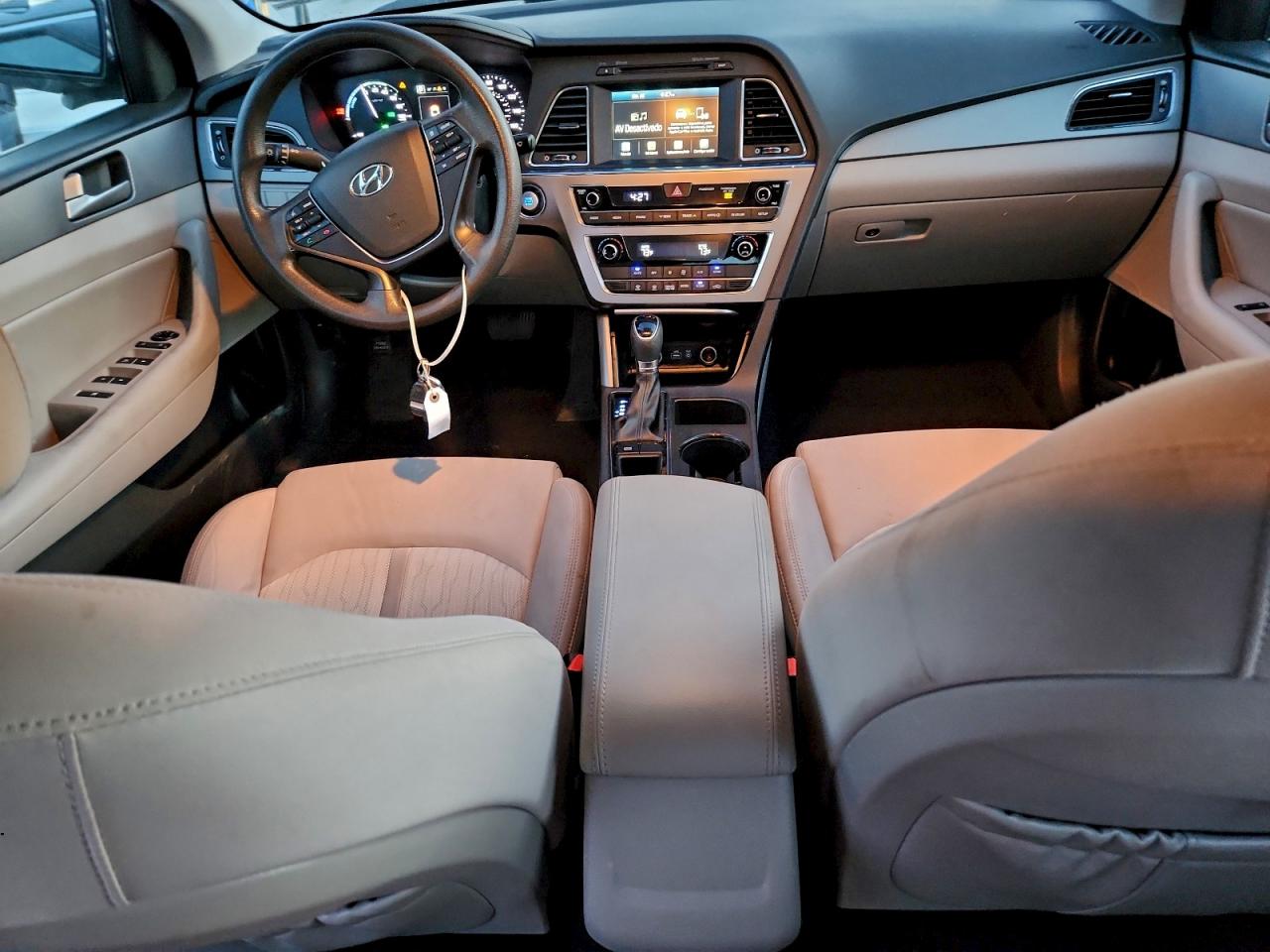 2017 HYUNDAI SONATA HYBRID photo 8