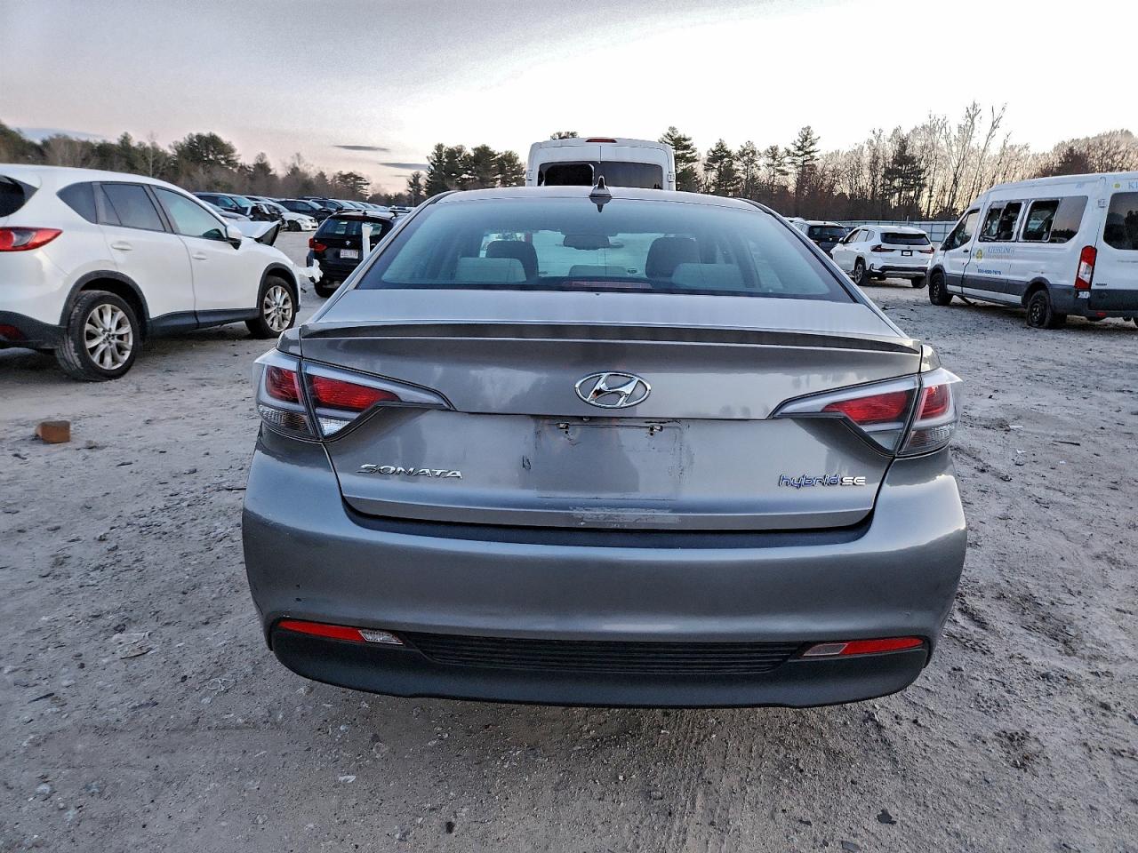 2017 HYUNDAI SONATA HYBRID photo 6