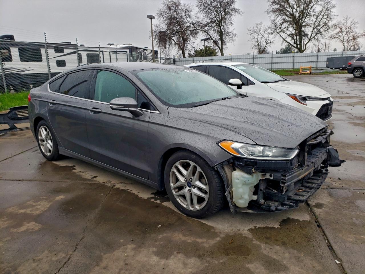 2014 FORD FUSION SE photo 4