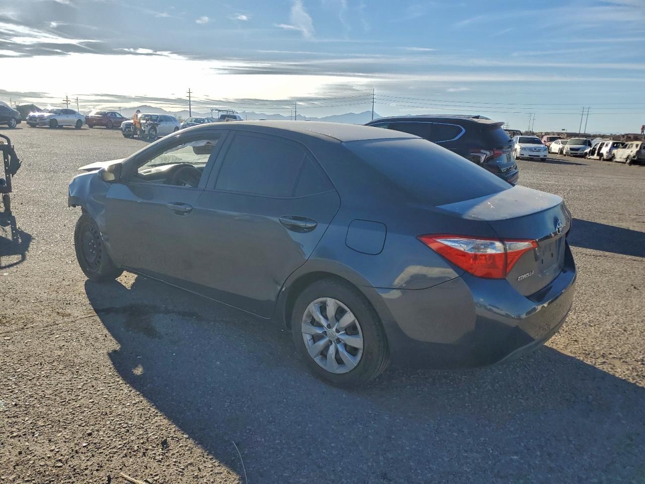 2014 TOYOTA COROLLA photo 2