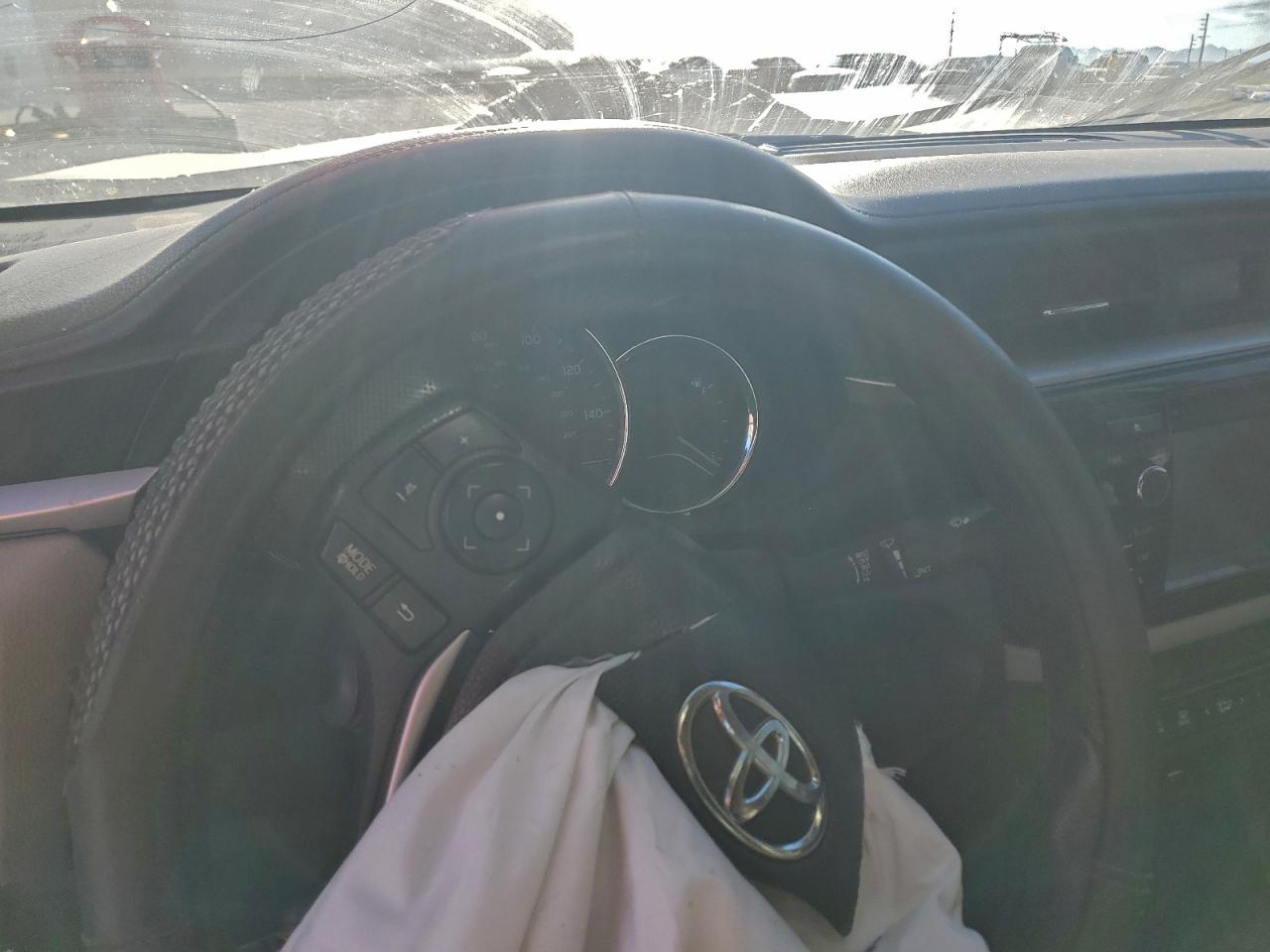 2014 TOYOTA COROLLA photo 9