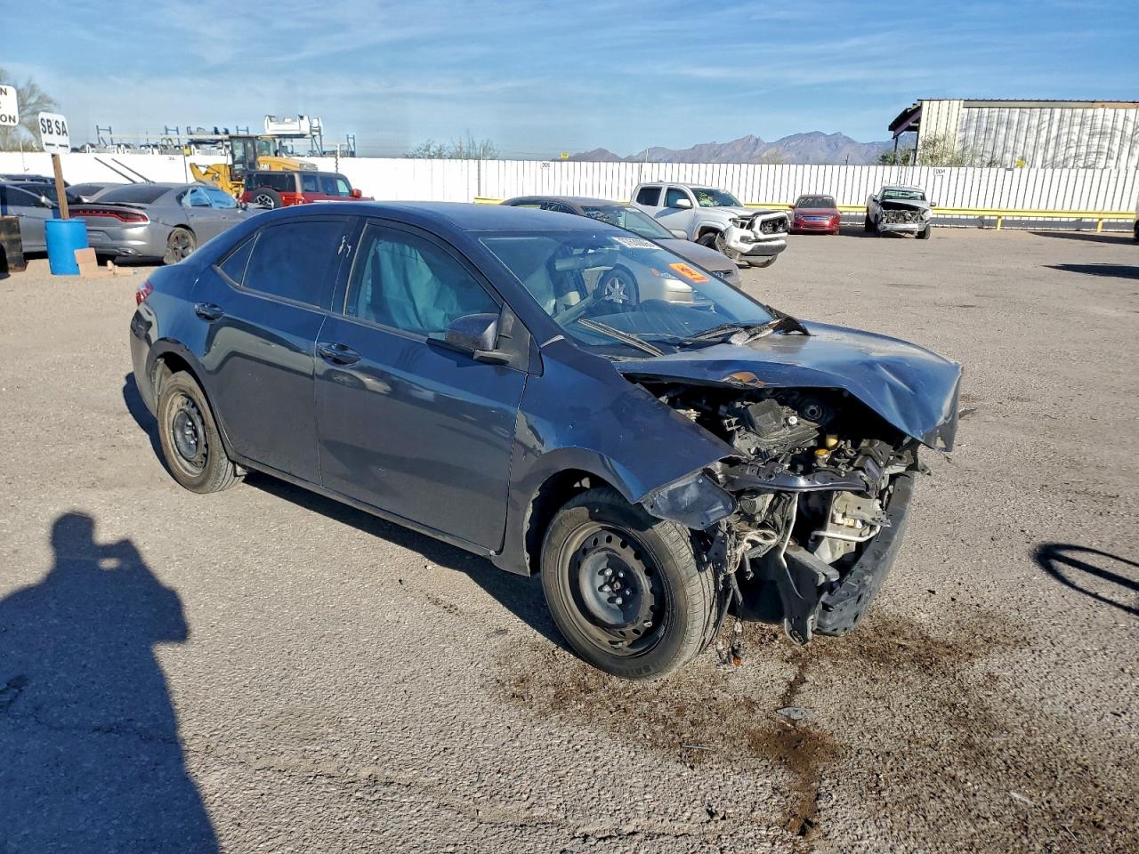 2014 TOYOTA COROLLA photo 4