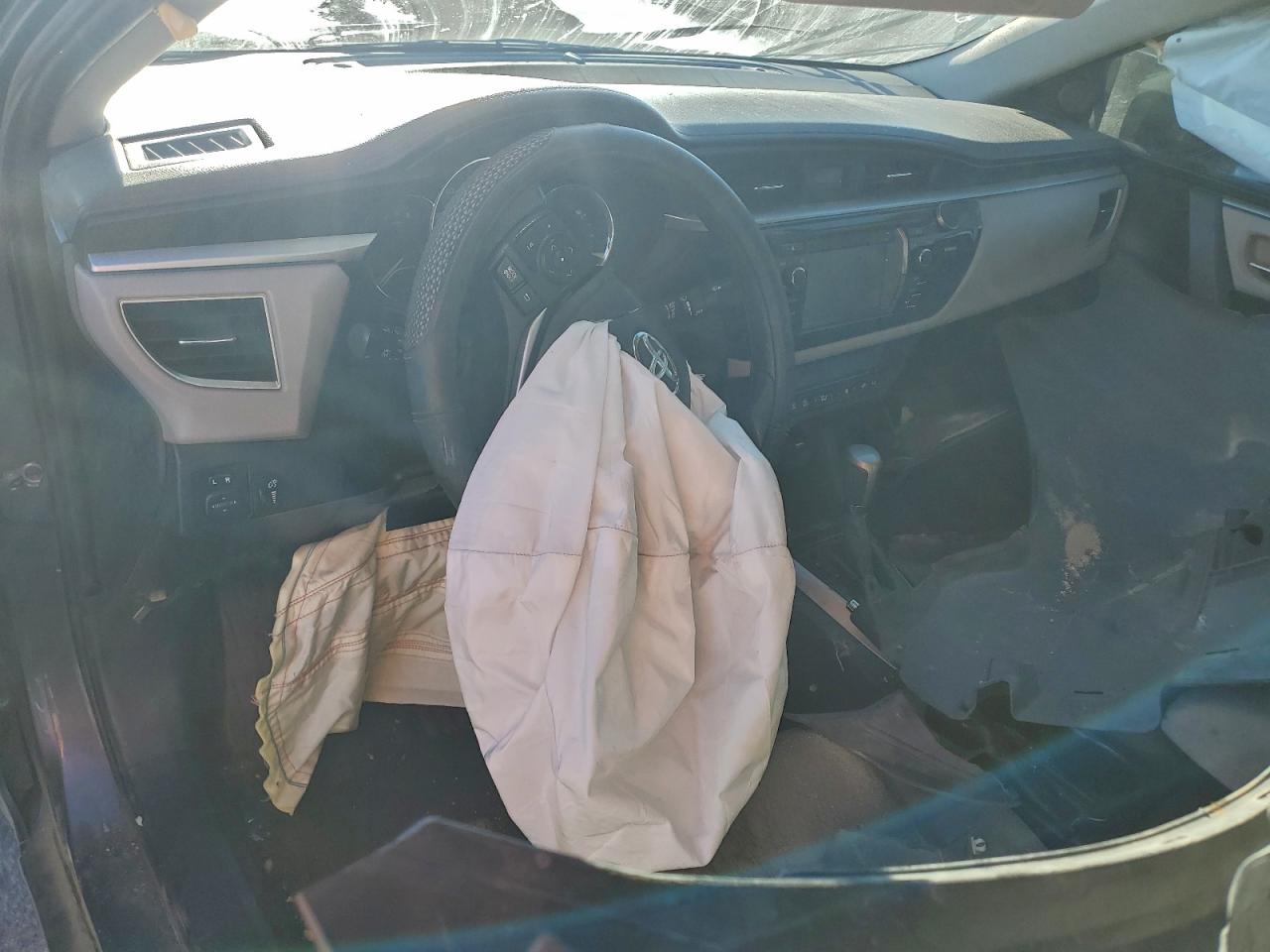 2014 TOYOTA COROLLA photo 8