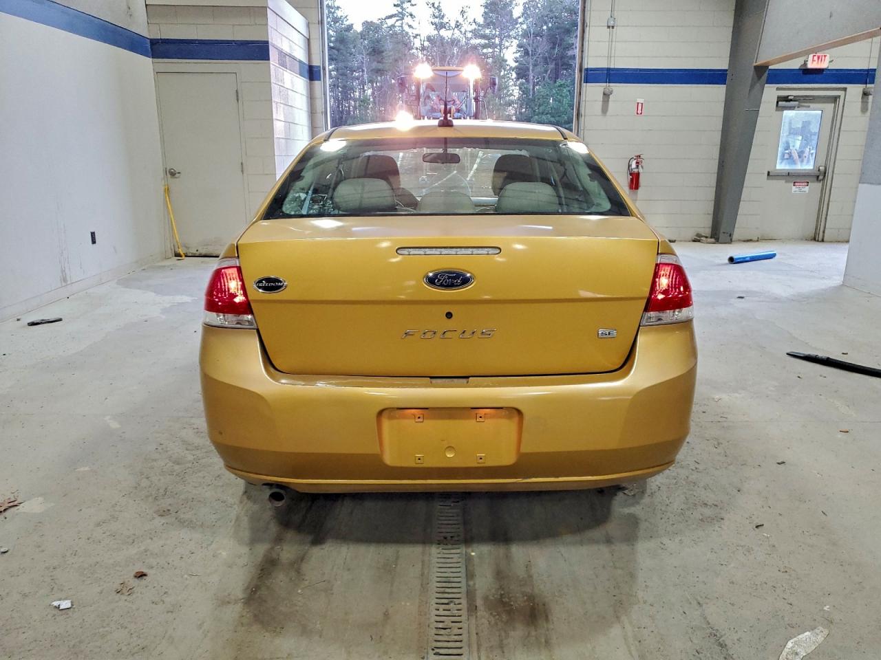 2009 FORD FOCUS SE photo 6