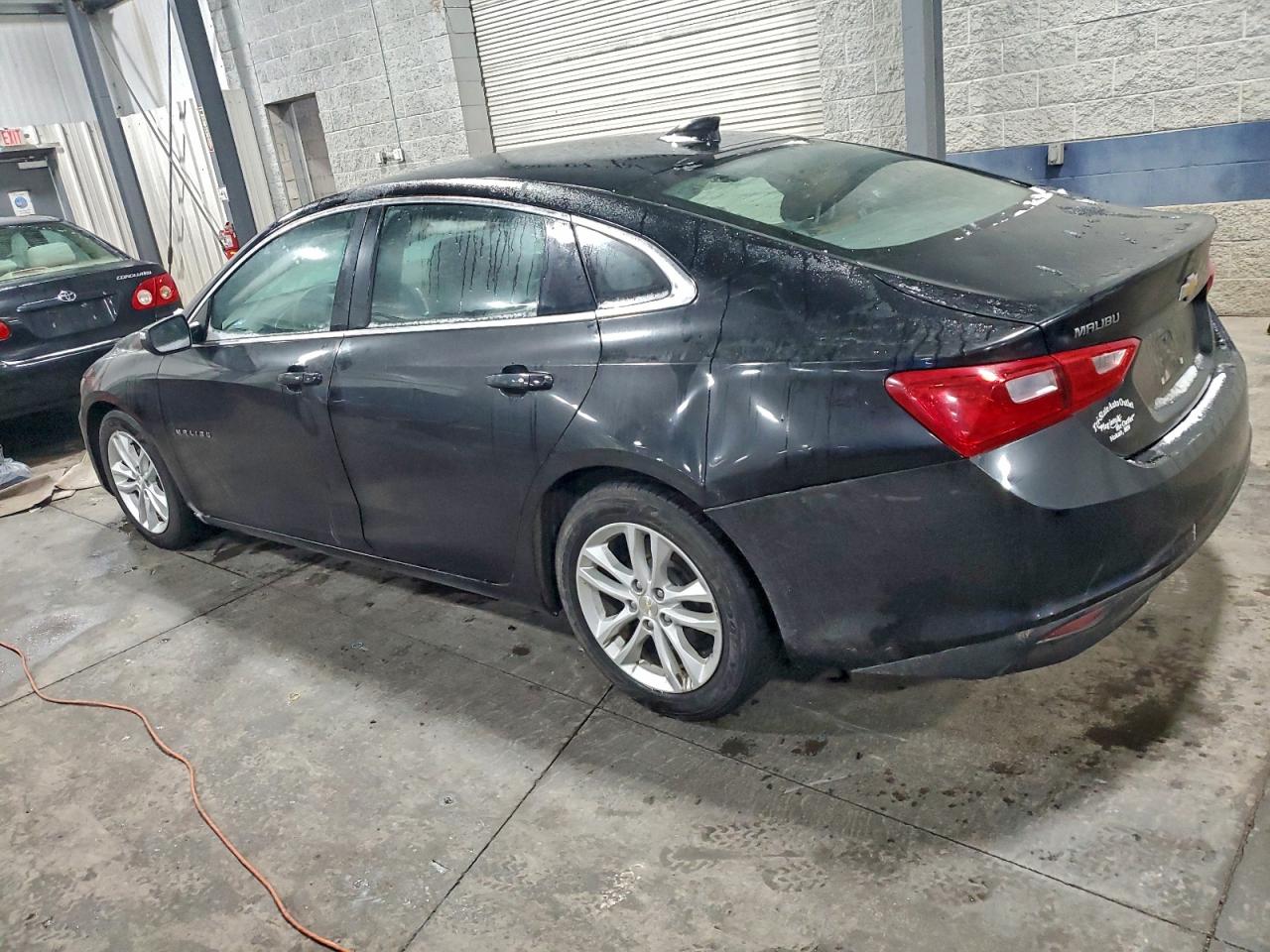 2017 CHEVROLET MALIBU LT photo 2