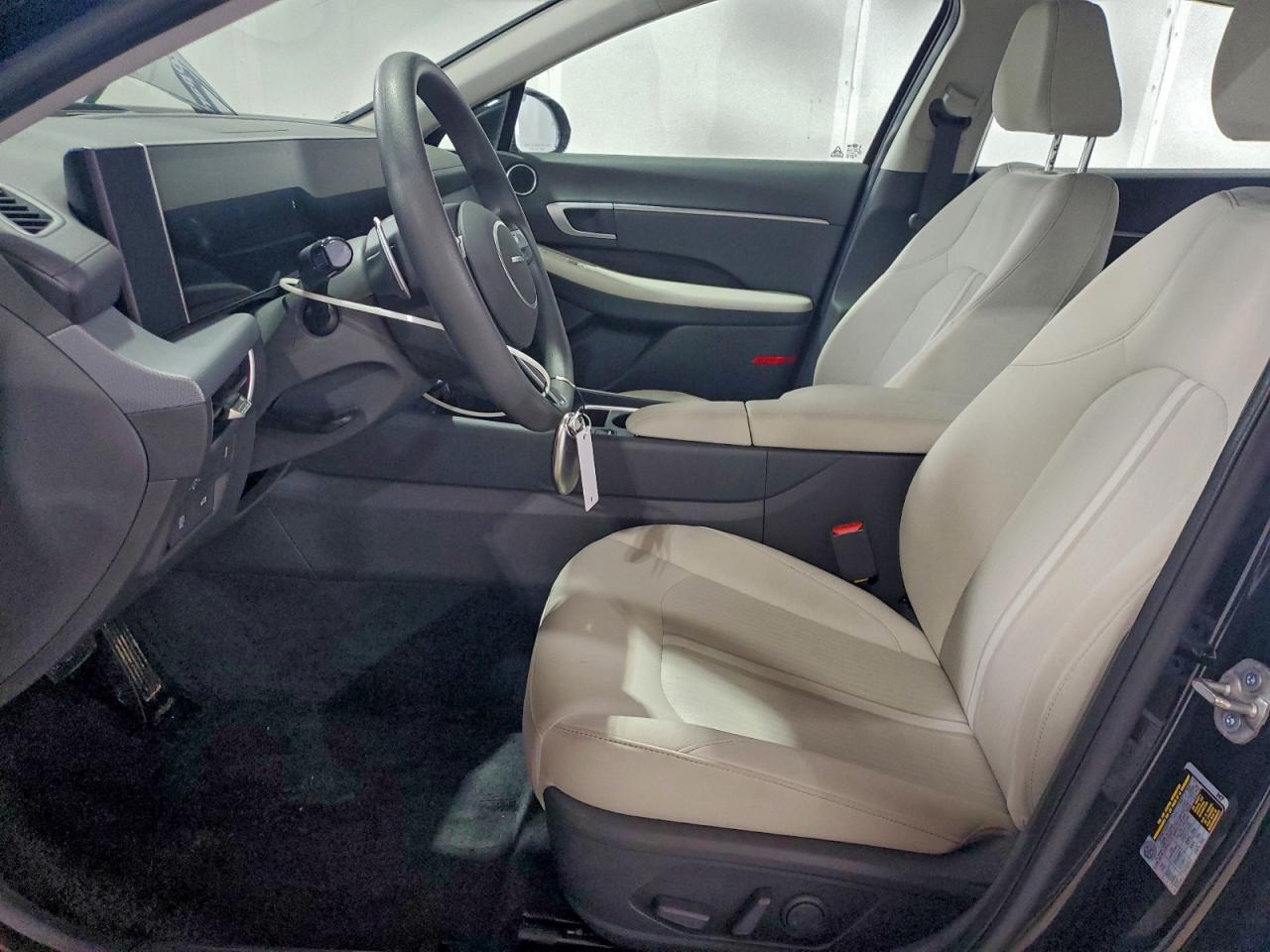 2025 HYUNDAI SONATA SEL photo 7