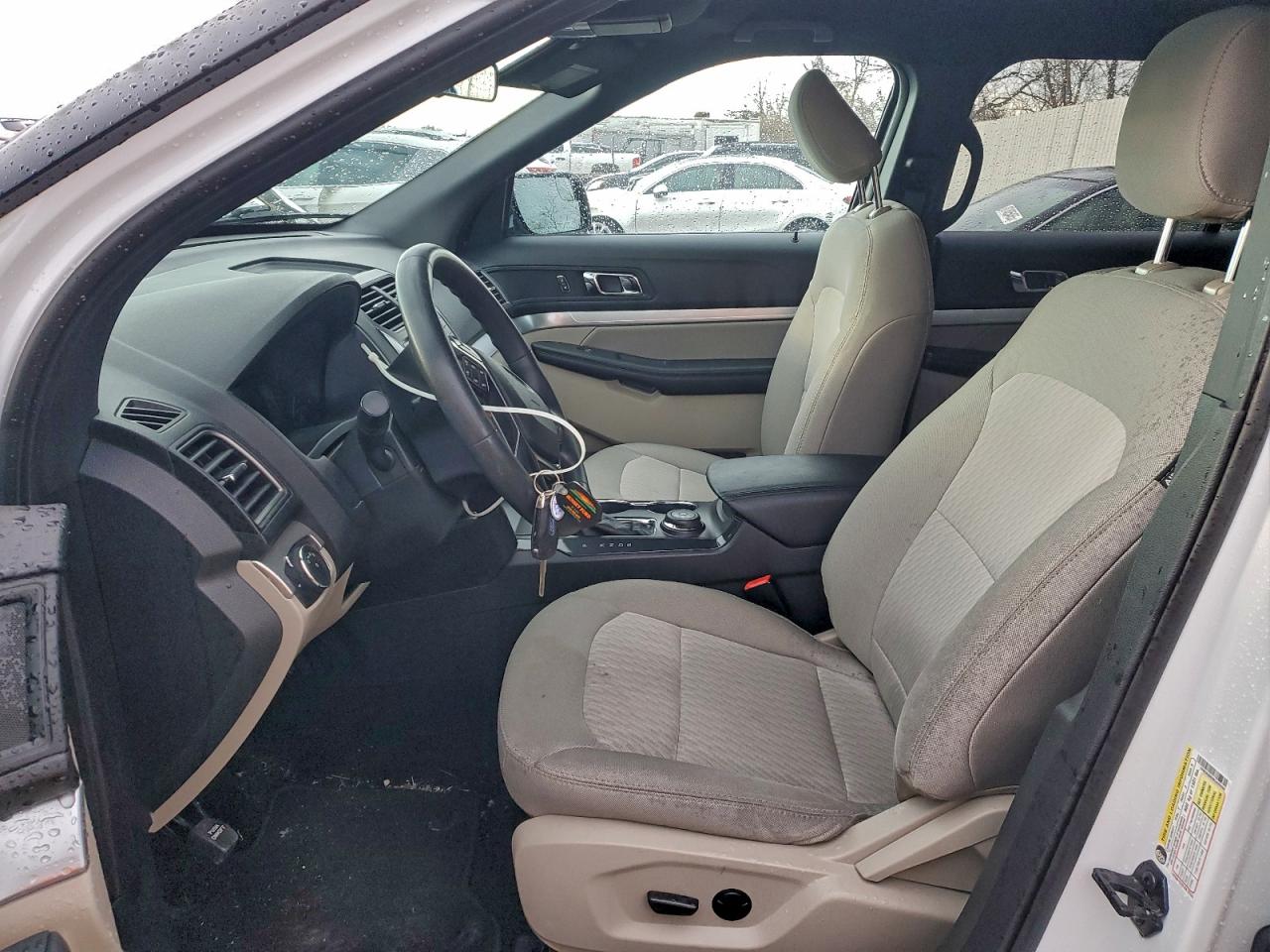 2019 FORD EXPLORER photo 7