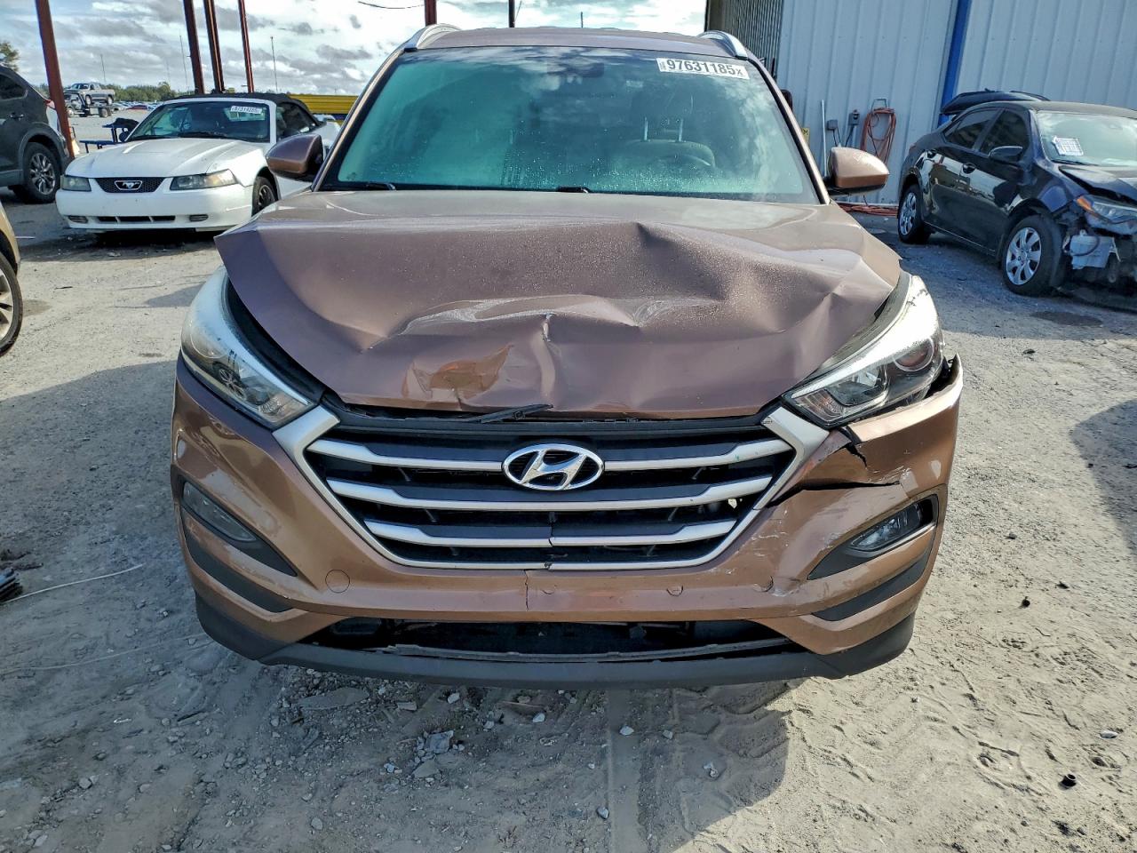2017 HYUNDAI TUCSON SE photo 5